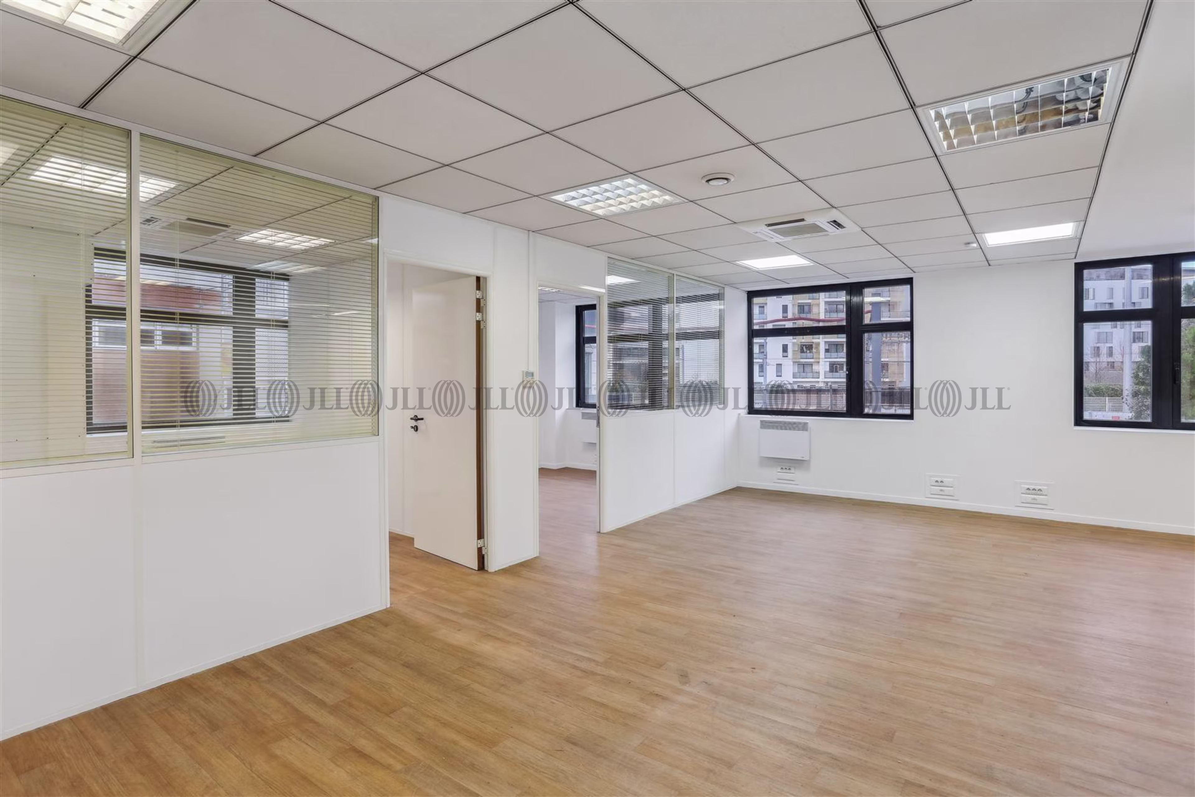 16 RUE JEAN JACQUES ROUSSEAU