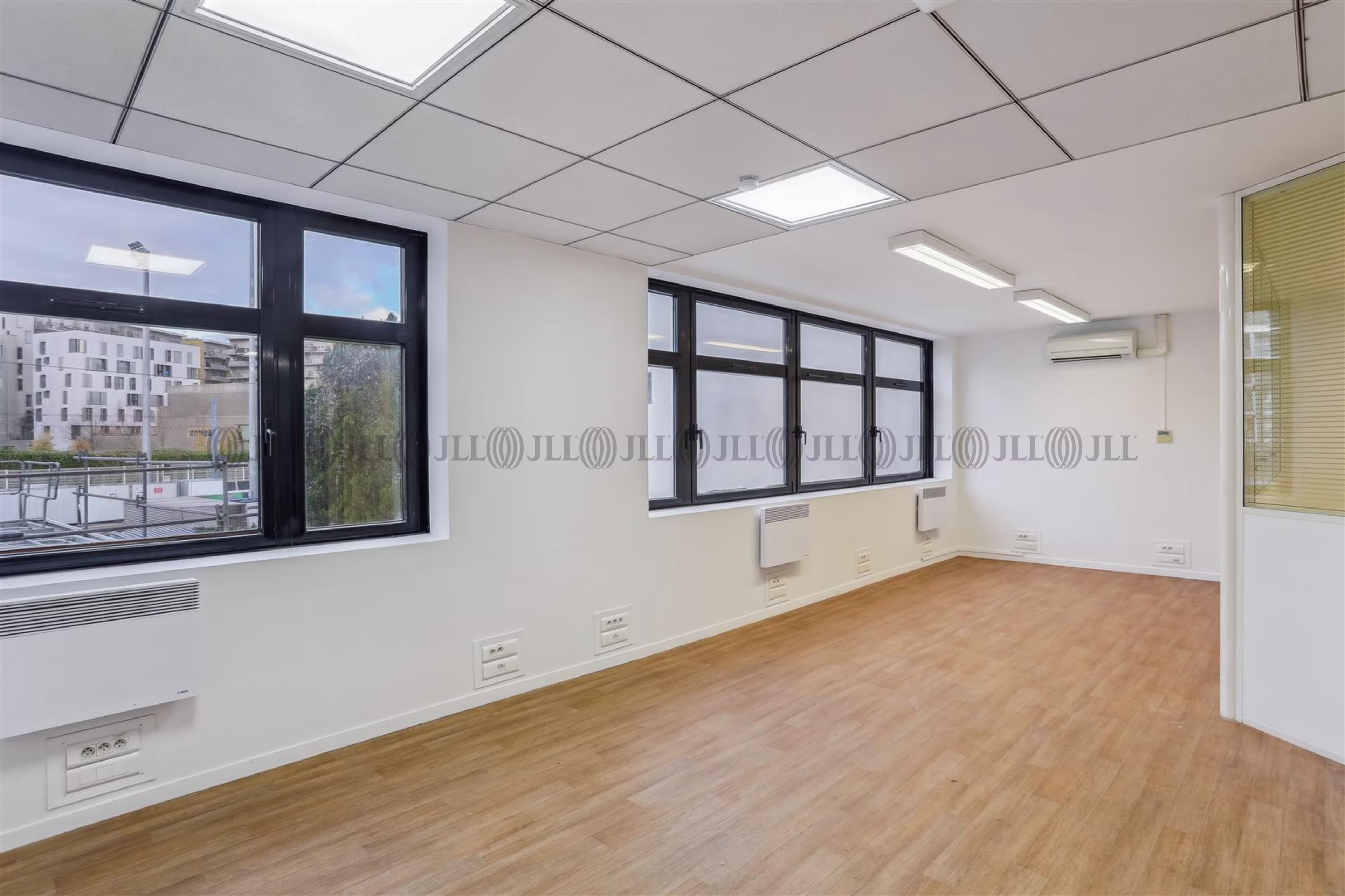 16 RUE JEAN JACQUES ROUSSEAU
