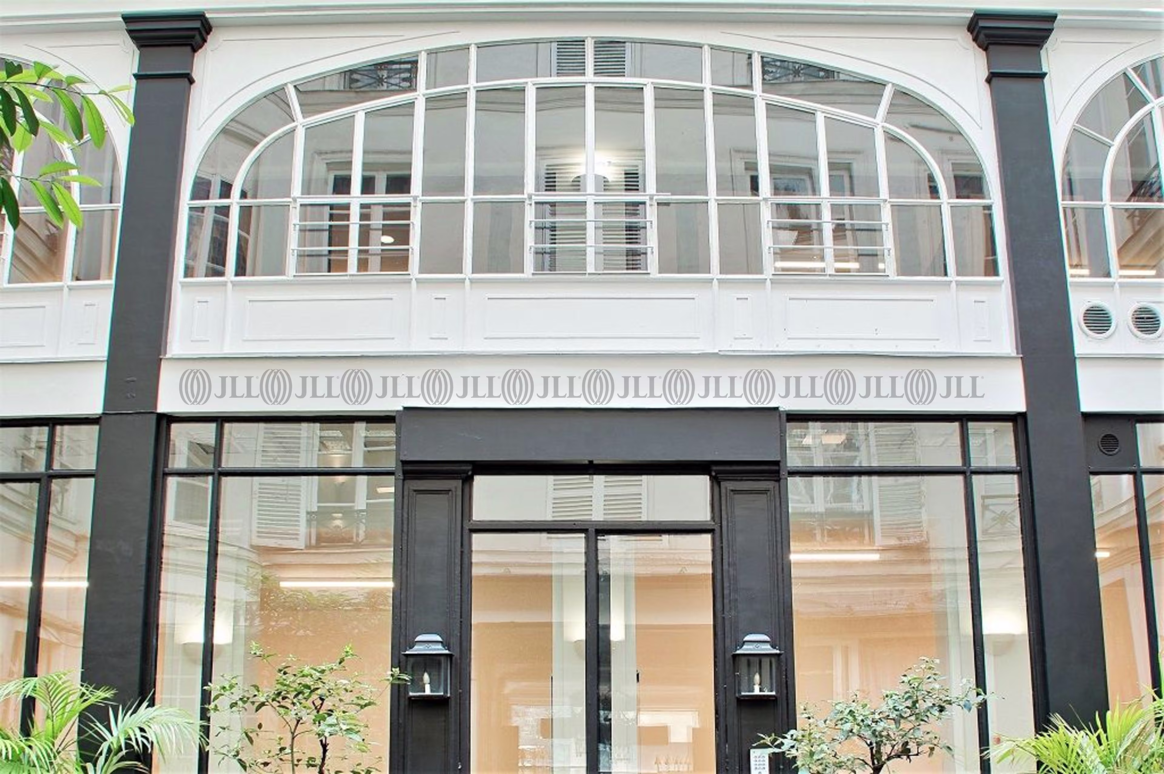 11 RUE DE MIROMESNIL