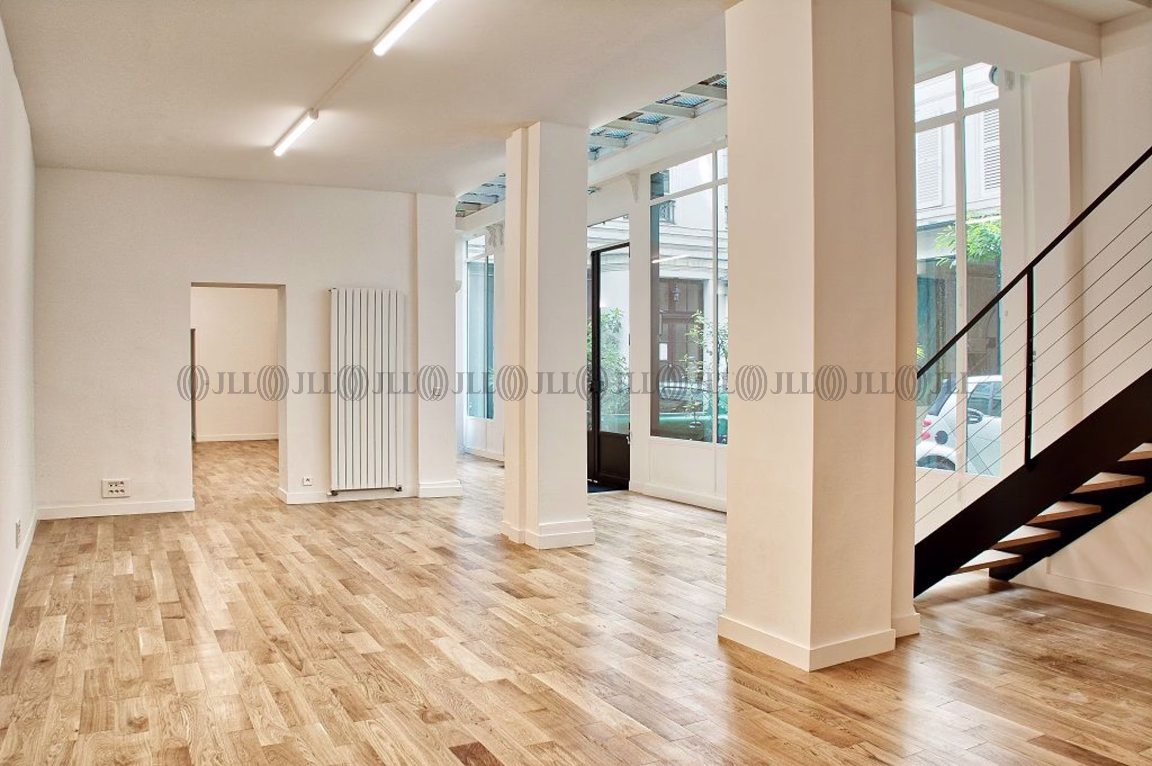 11 RUE DE MIROMESNIL