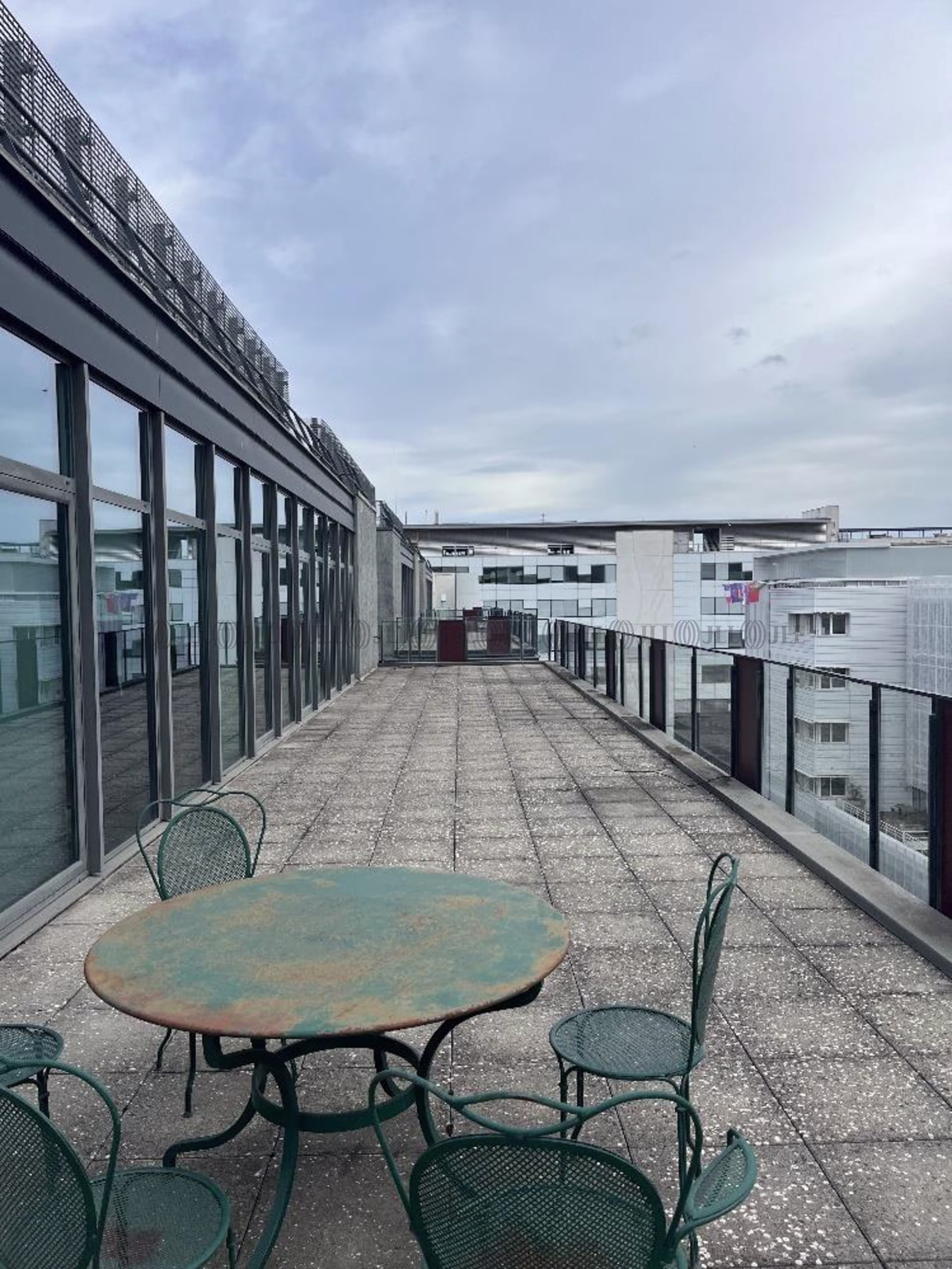 37-39 RUE SERGENT MICHEL BERTHET