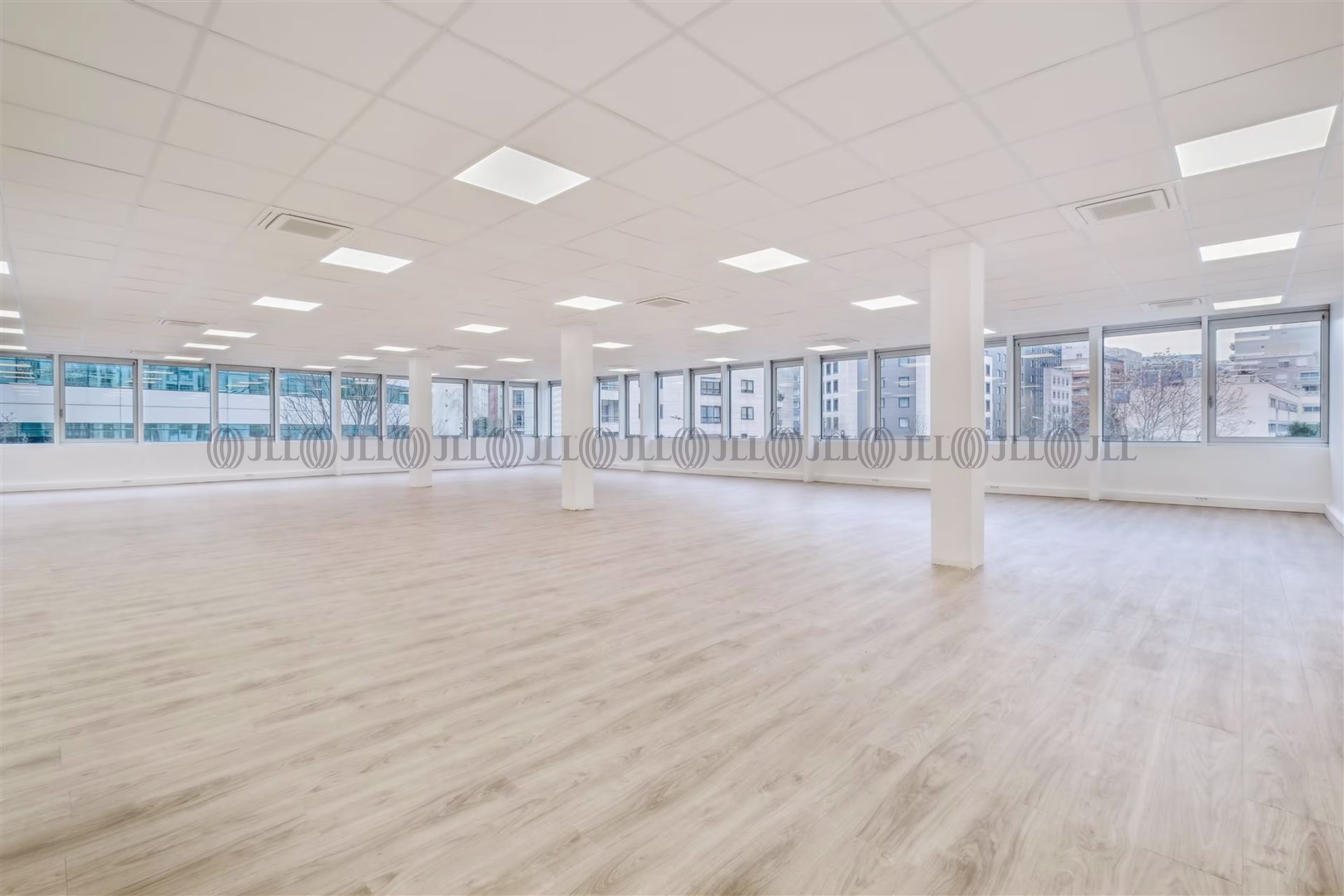 2-4 RUE DE L'ABREUVOIR