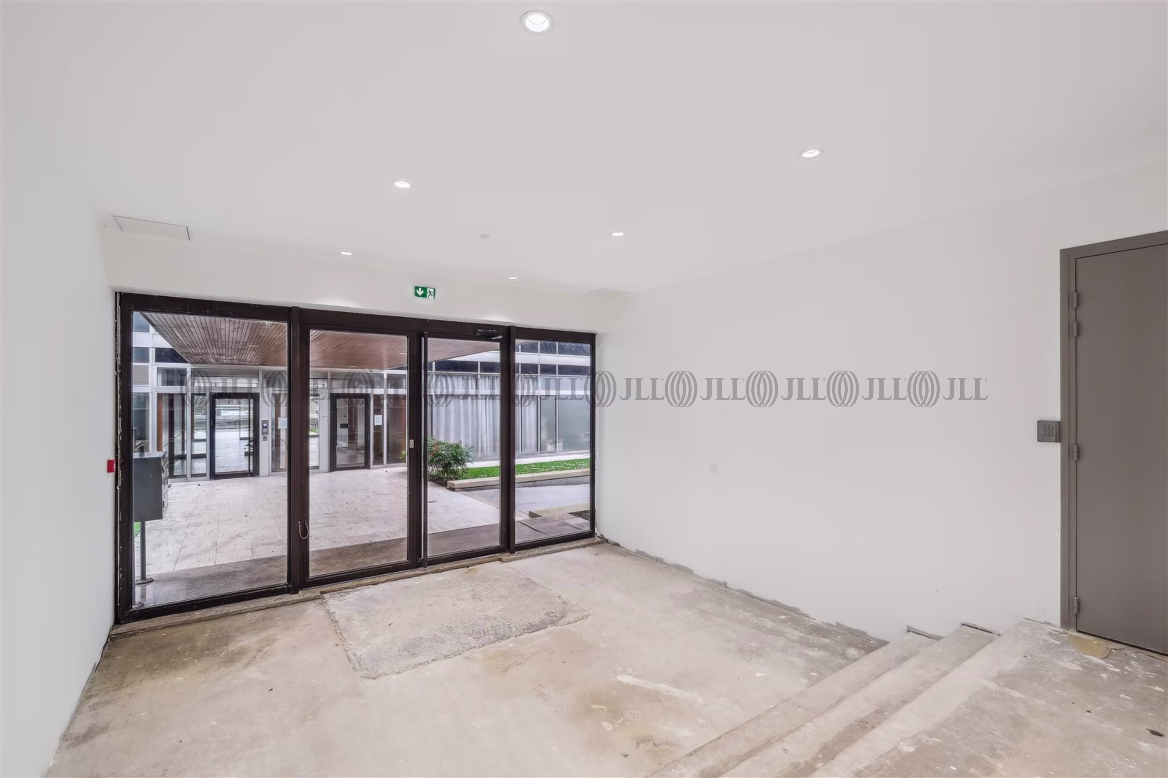 2-4 RUE DE L'ABREUVOIR