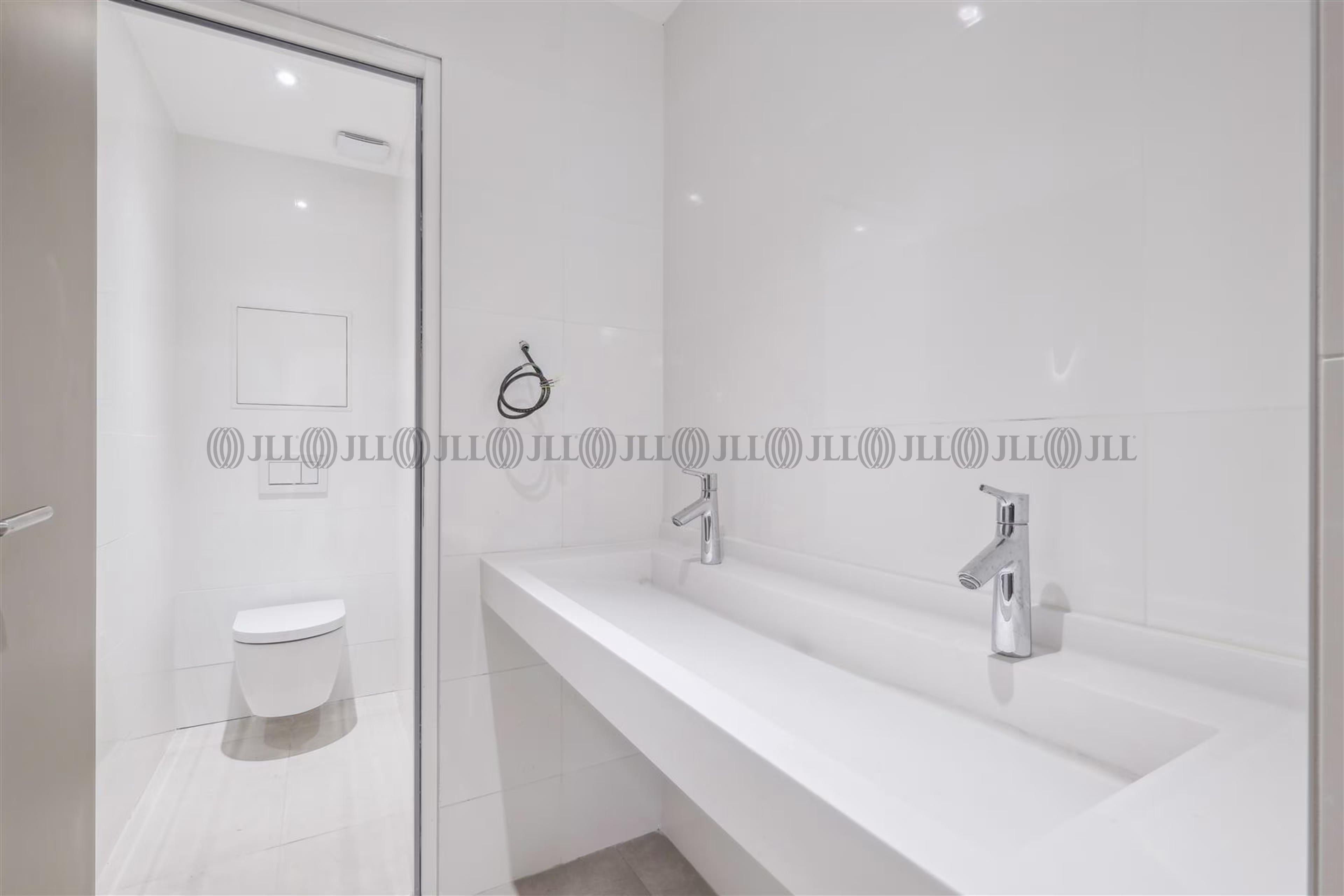 2-4 RUE DE L'ABREUVOIR