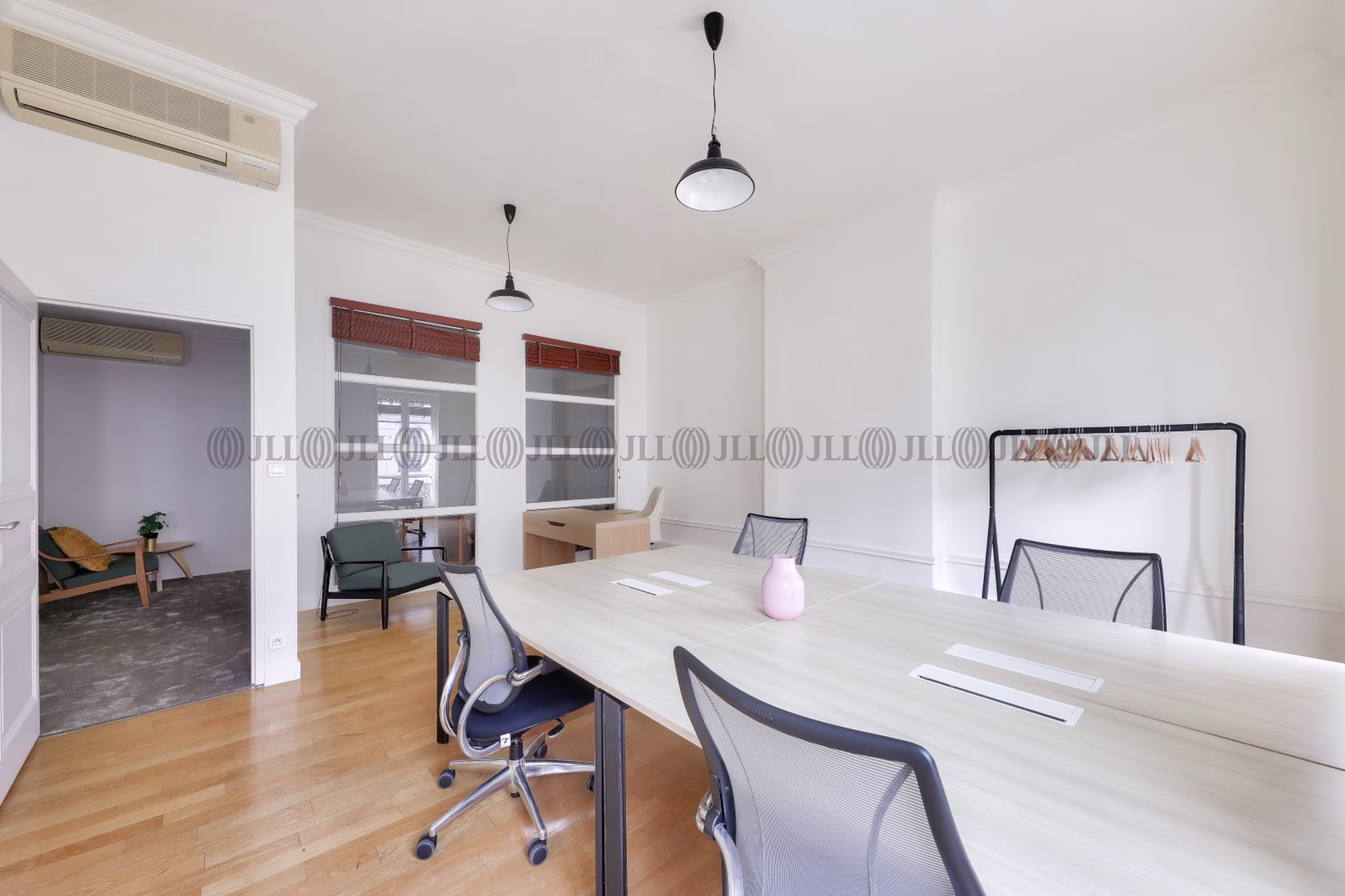 10 RUE DE LA REPUBLIQUE