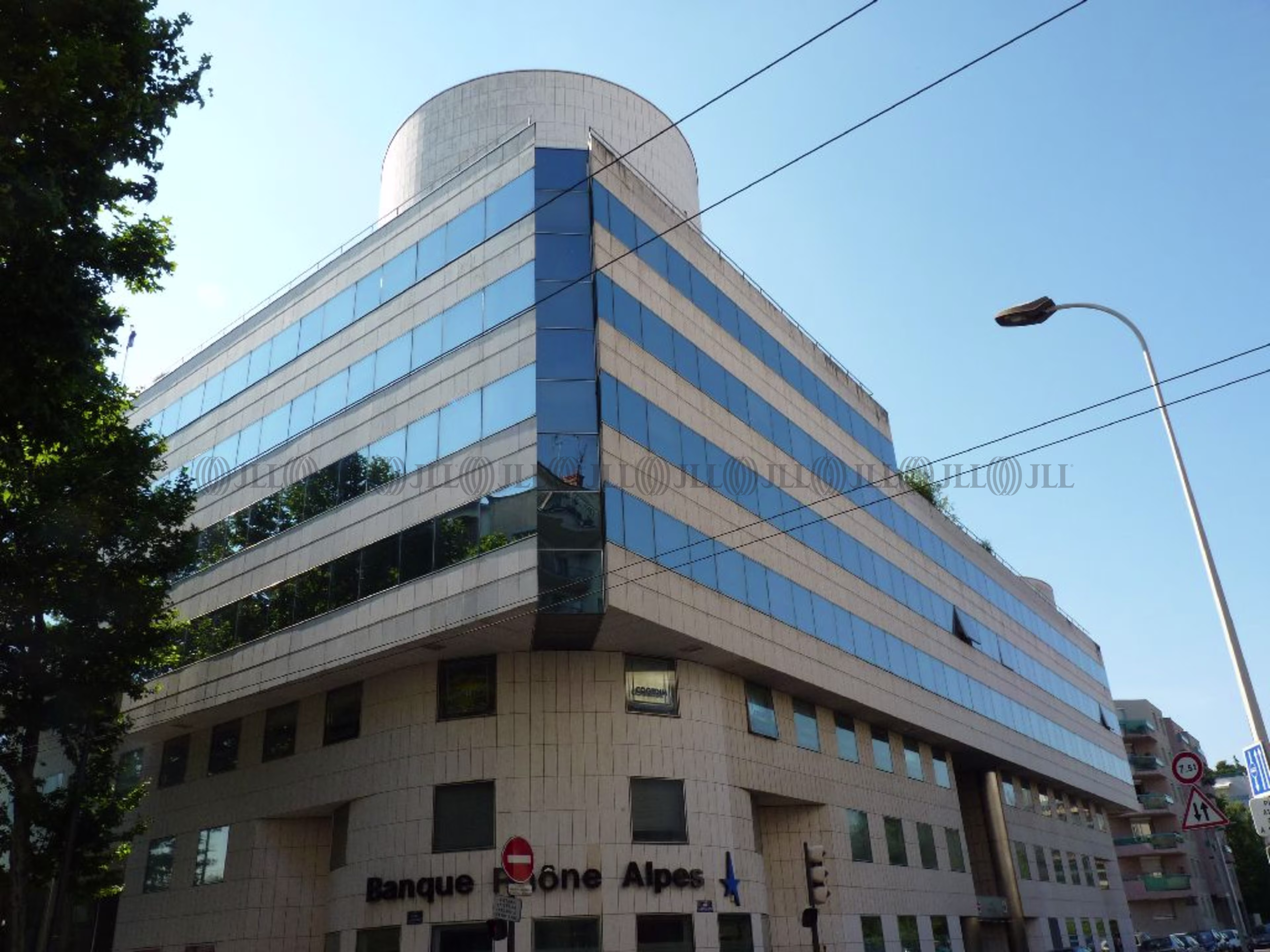 235-235BIS COURS LAFAYETTE