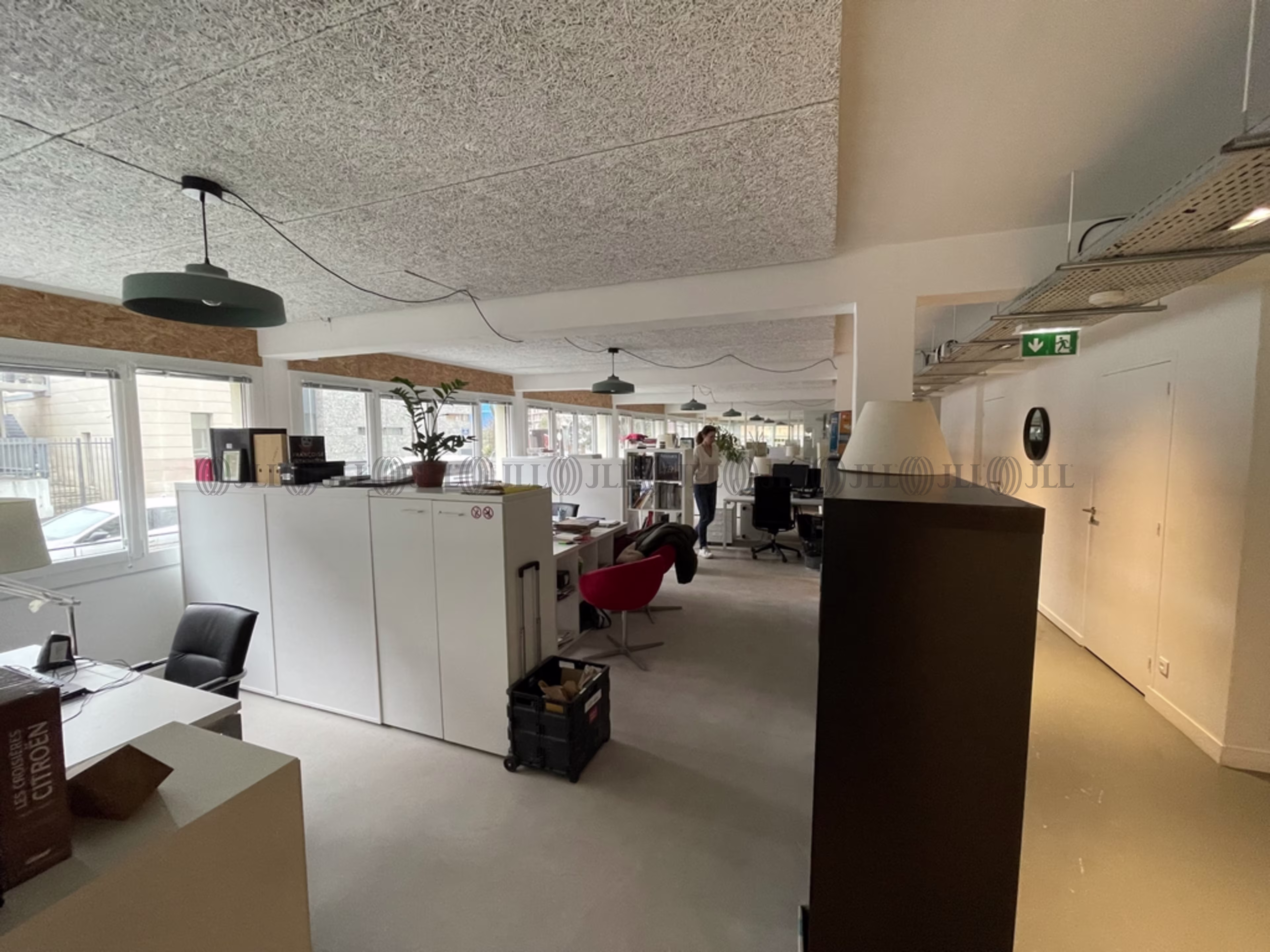 27 RUE YVES KERMEN