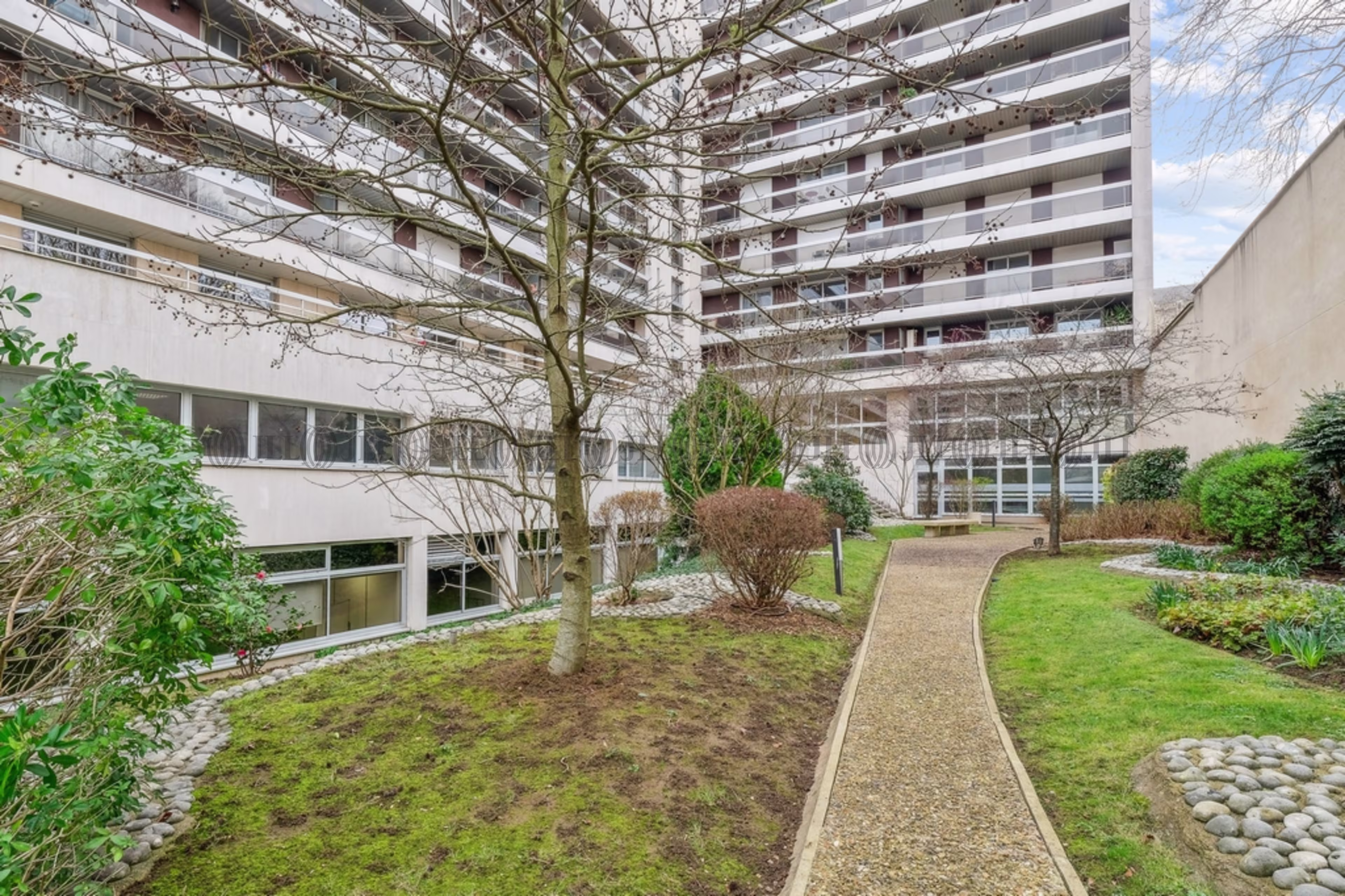 42-44 RUE CHARCOT