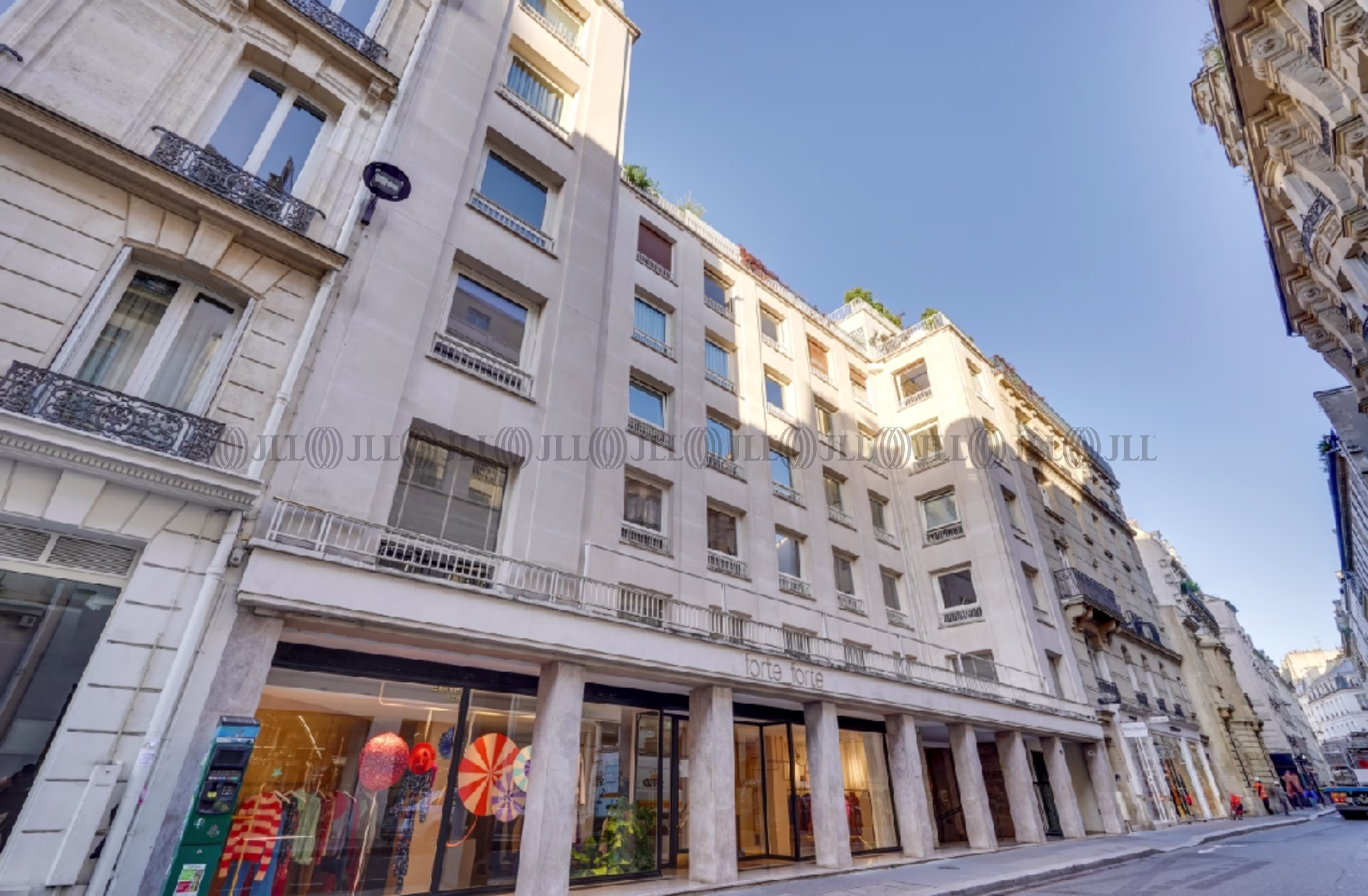 11 RUE DE GRENELLE