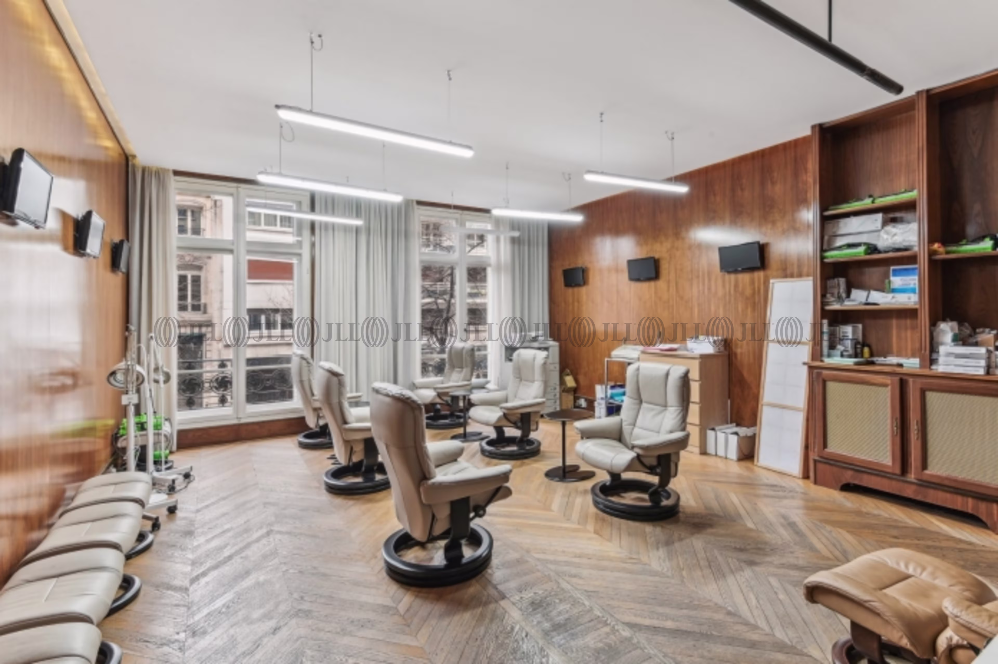 45 AVENUE VICTOR HUGO