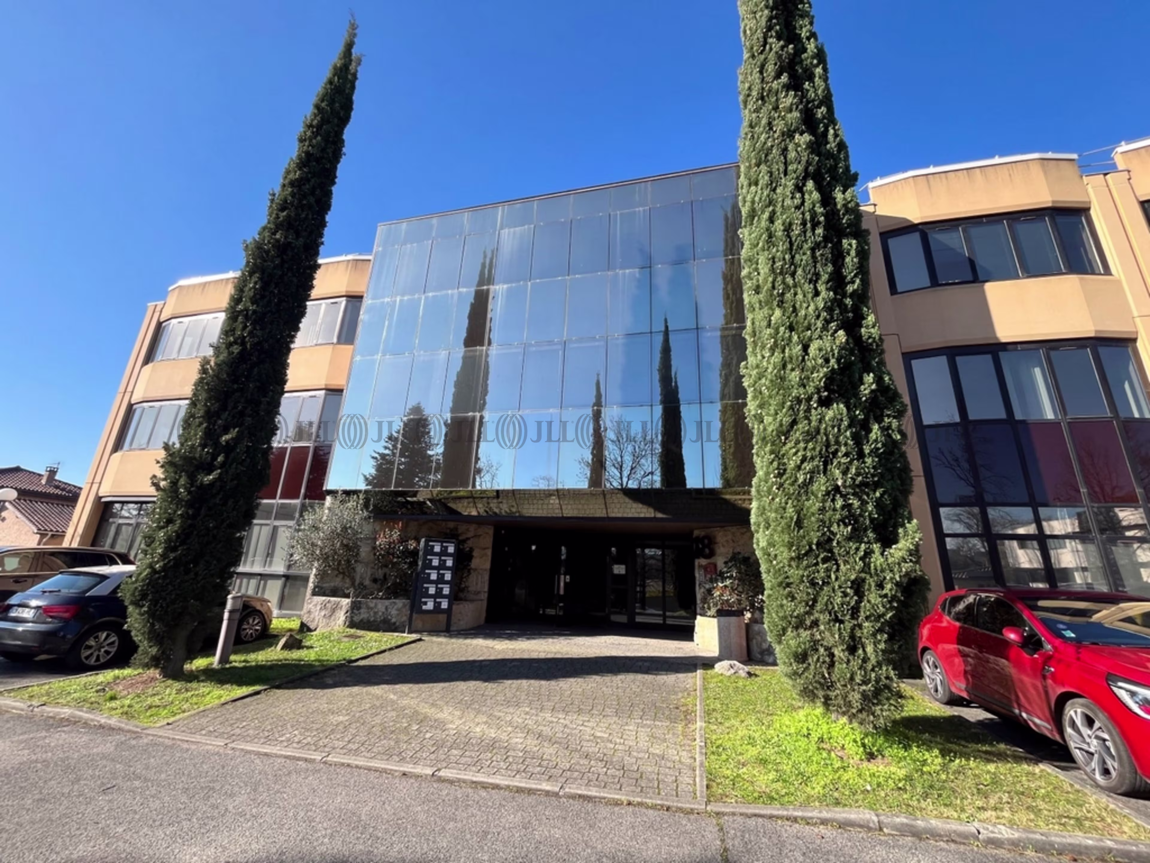 18 AVENUE CHARLES DE GAULLE