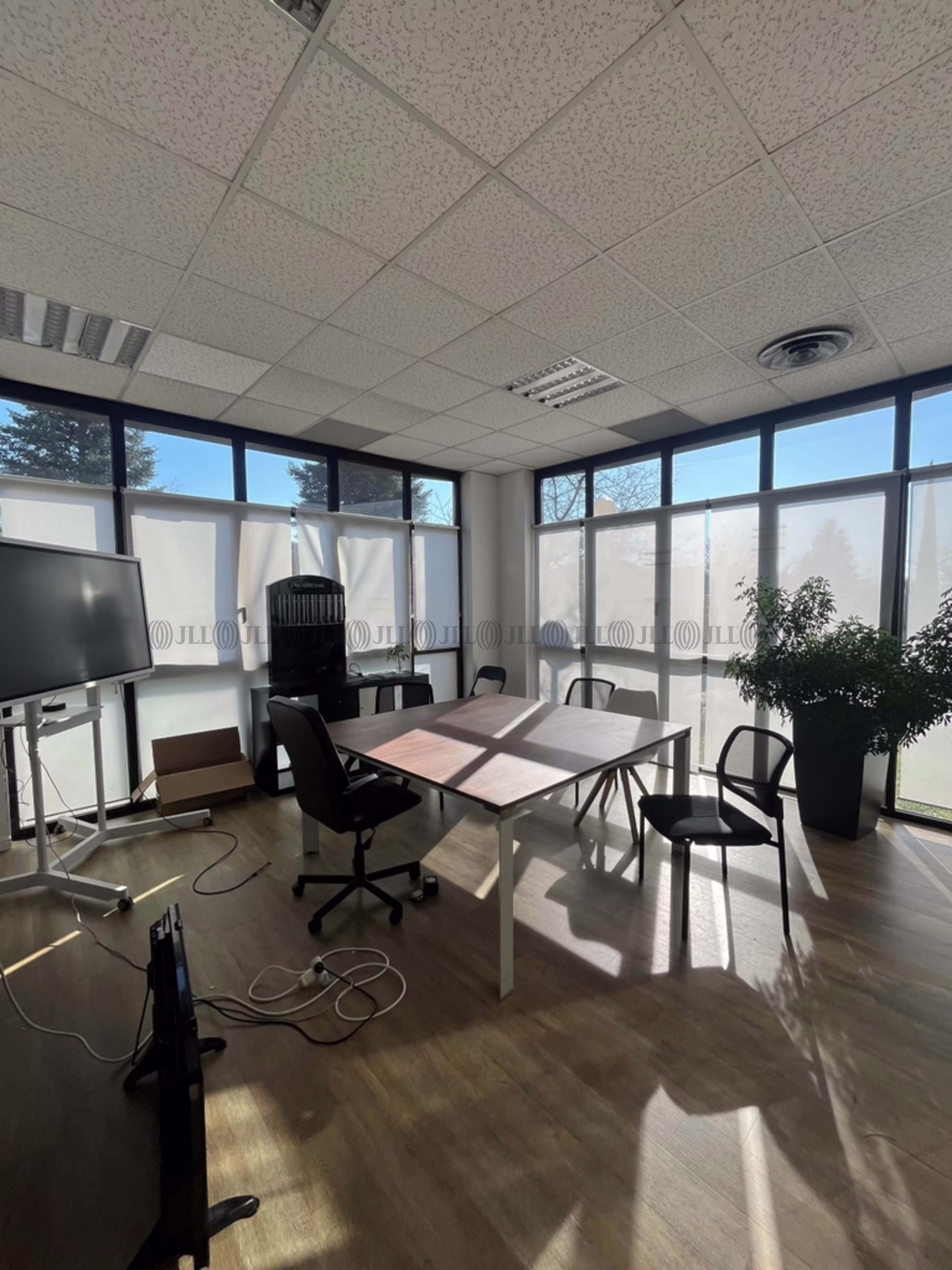 18 AVENUE CHARLES DE GAULLE