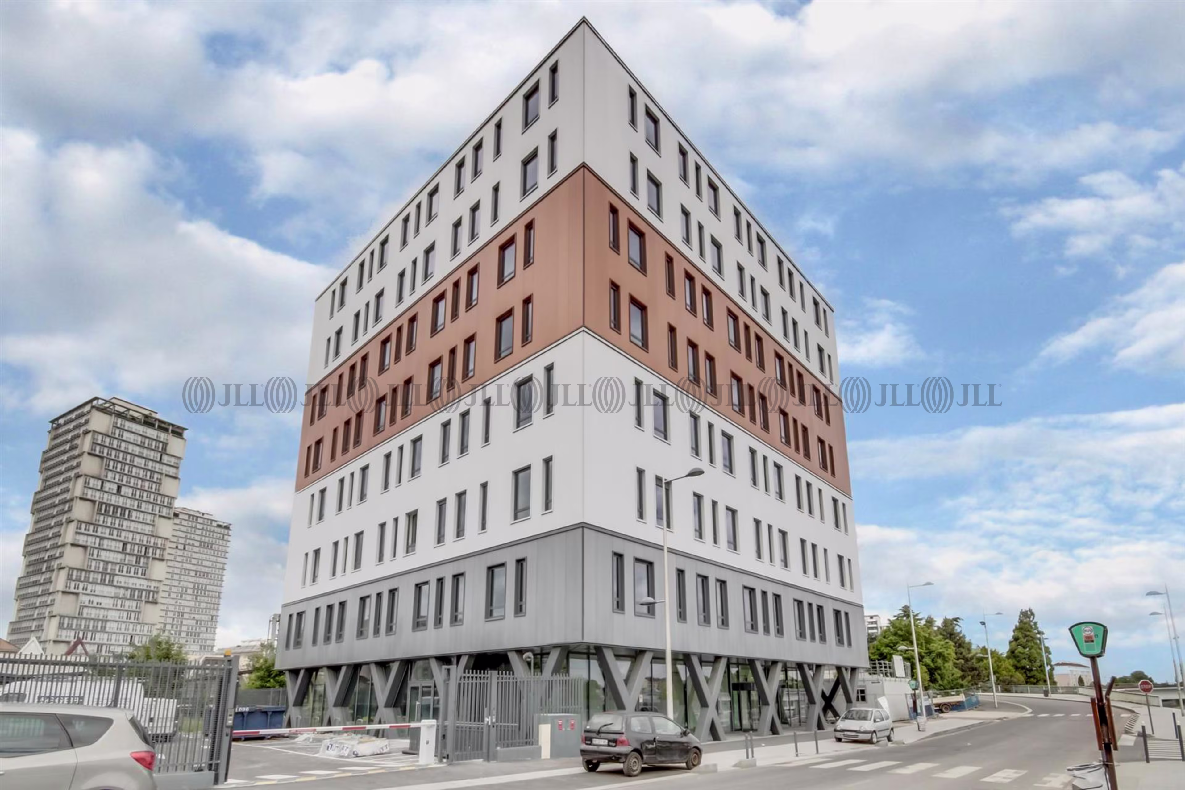 43 AVENUE LOUIS LUC