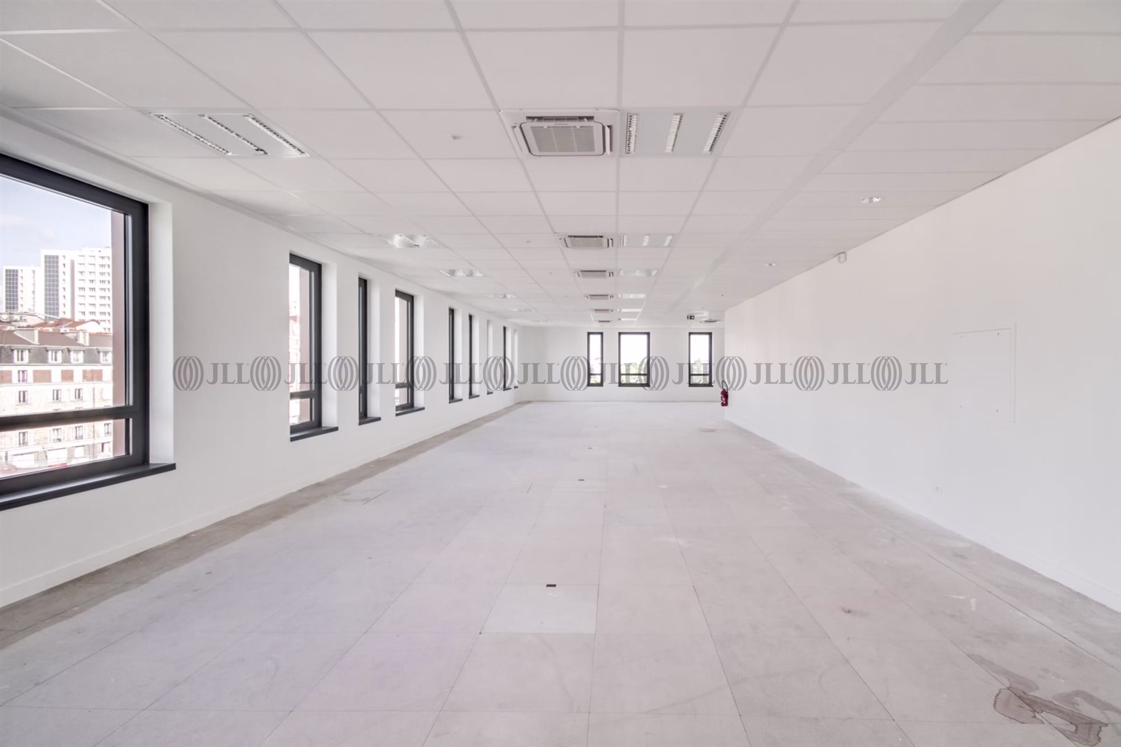 43 AVENUE LOUIS LUC