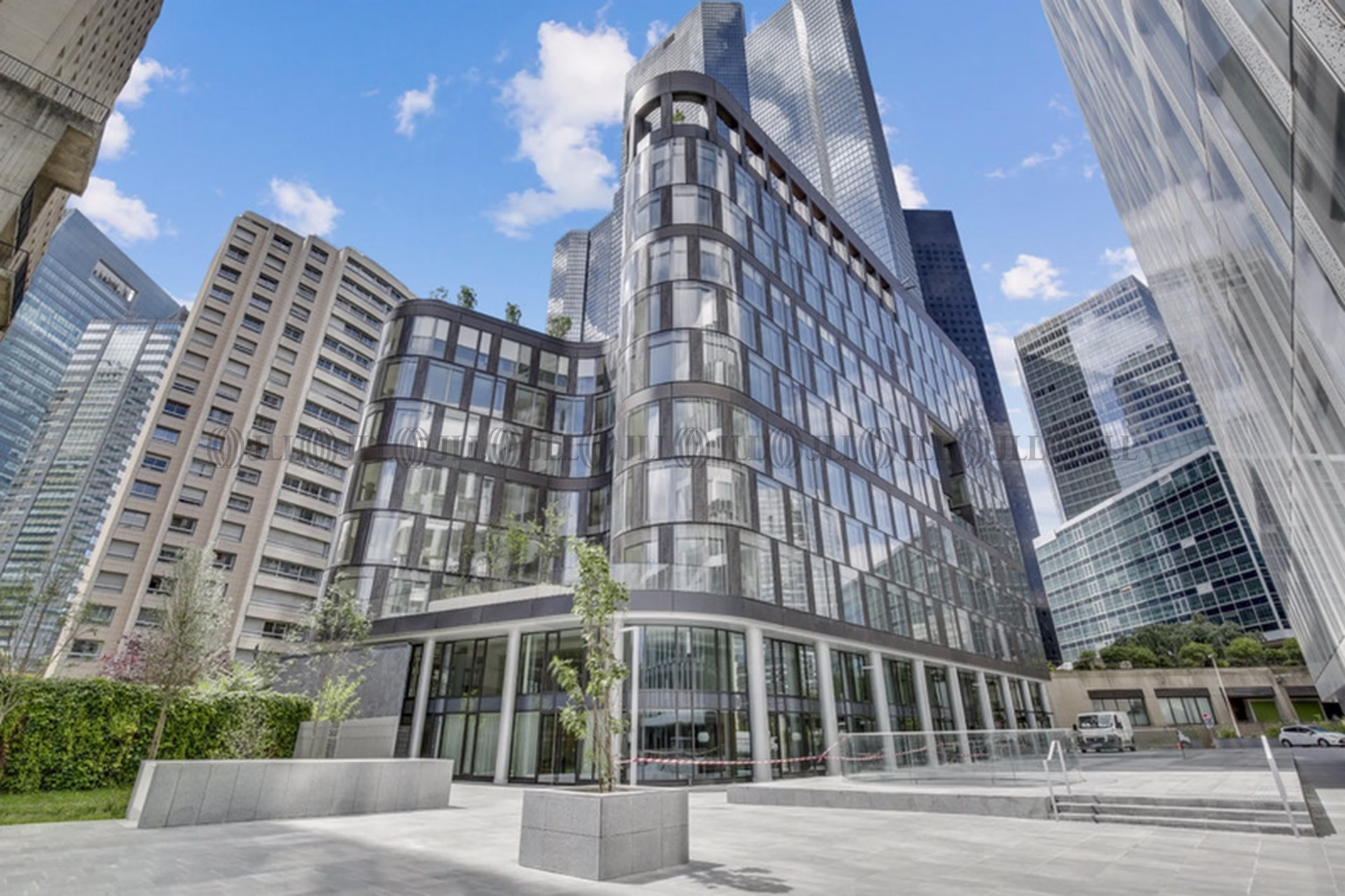 16-32 RUE HENRI REGNAULT