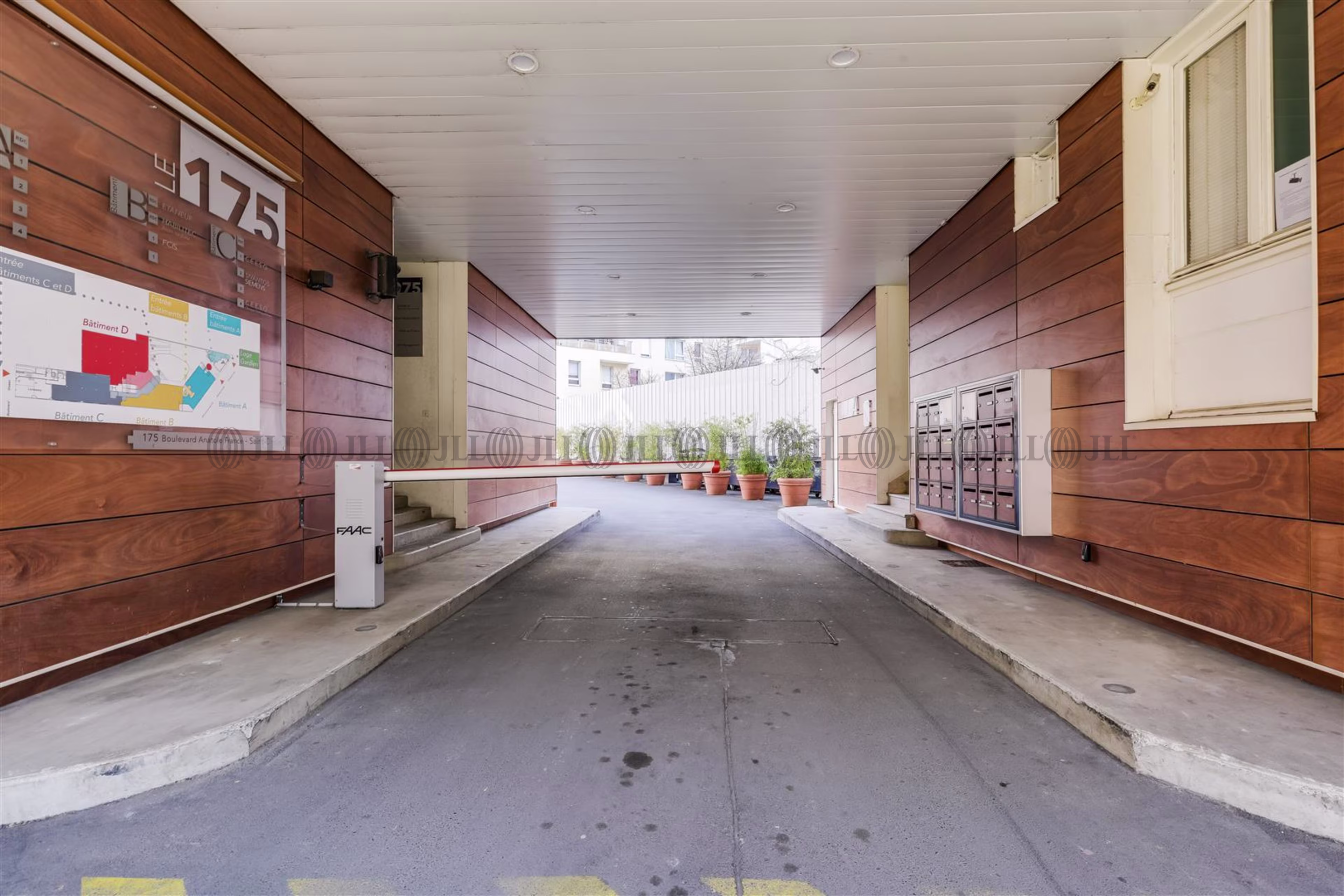 171-175 BOULEVARD ANATOLE FRANCE