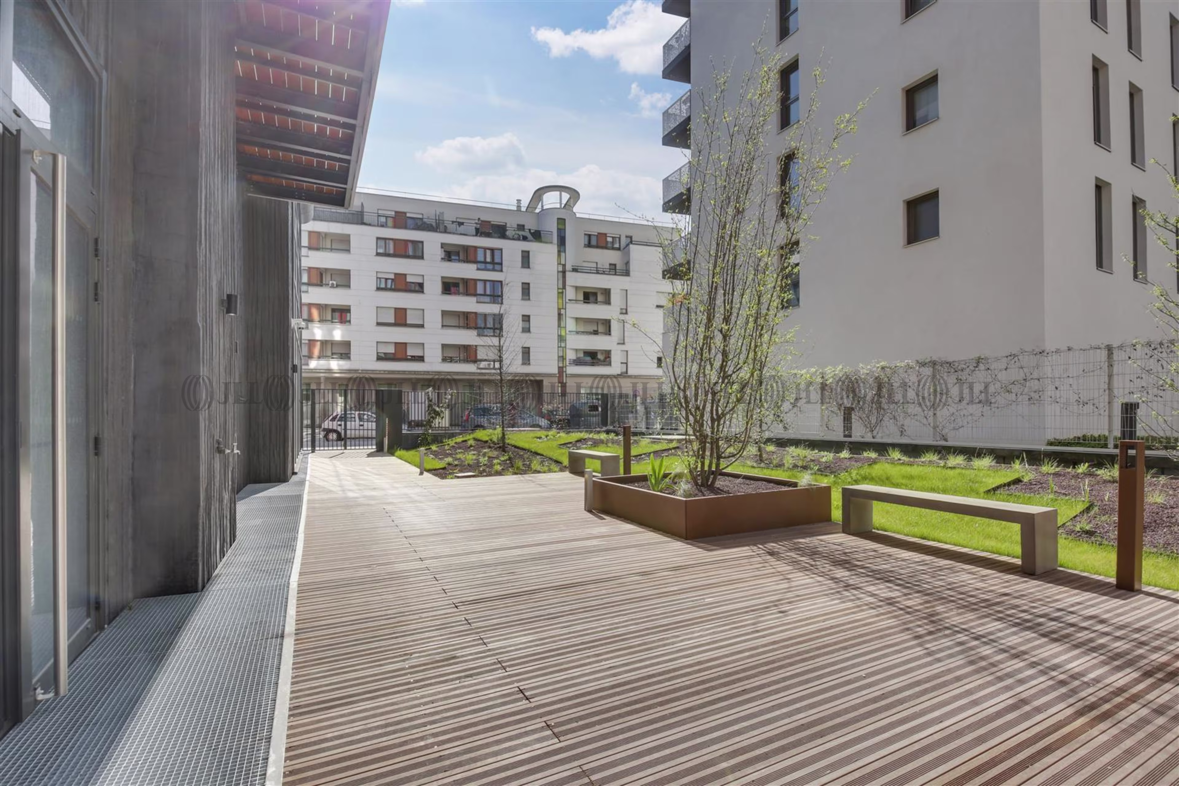 6-10 RUE AMPERE