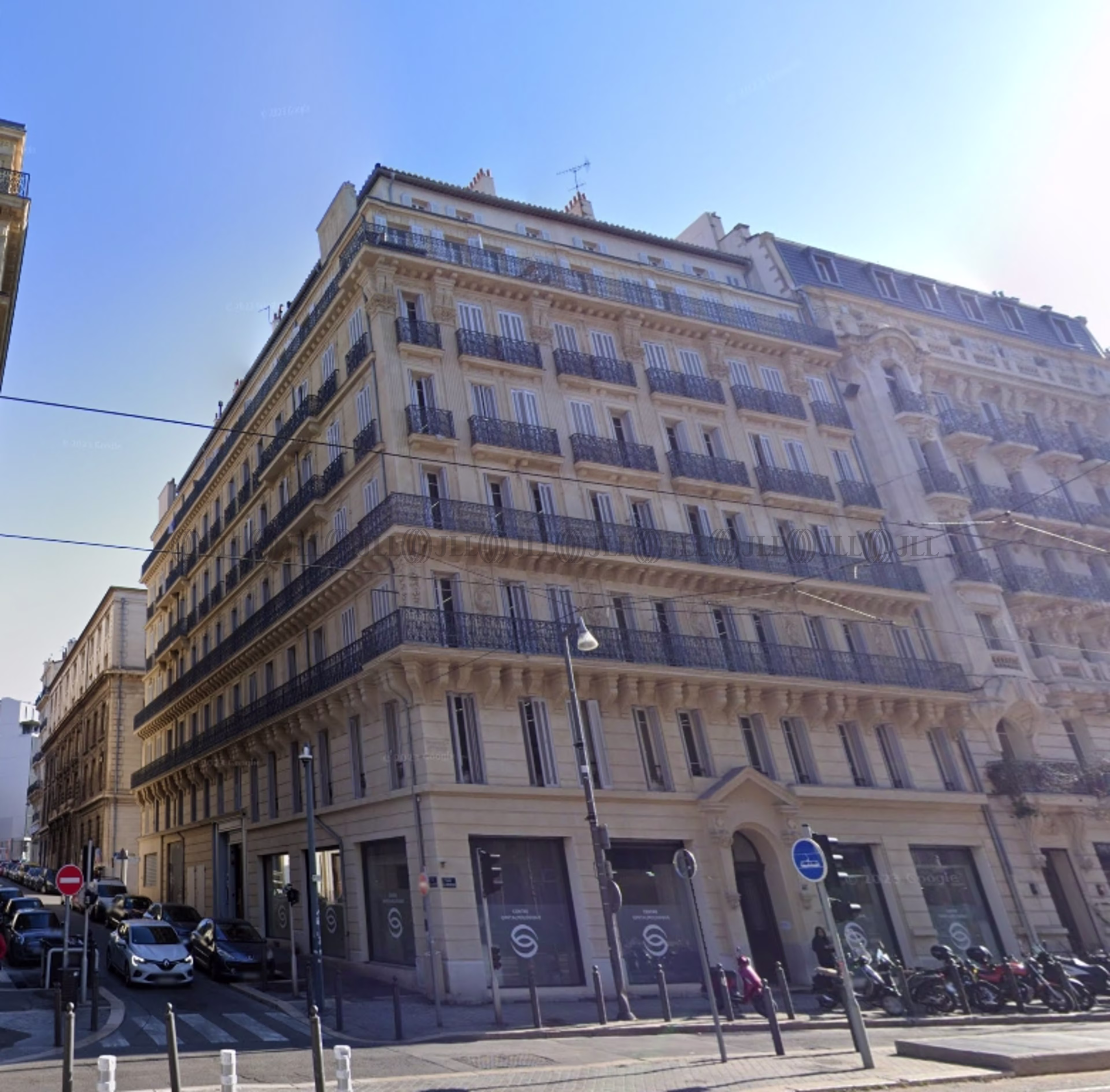 72 RUE DE LA REPUBLIQUE