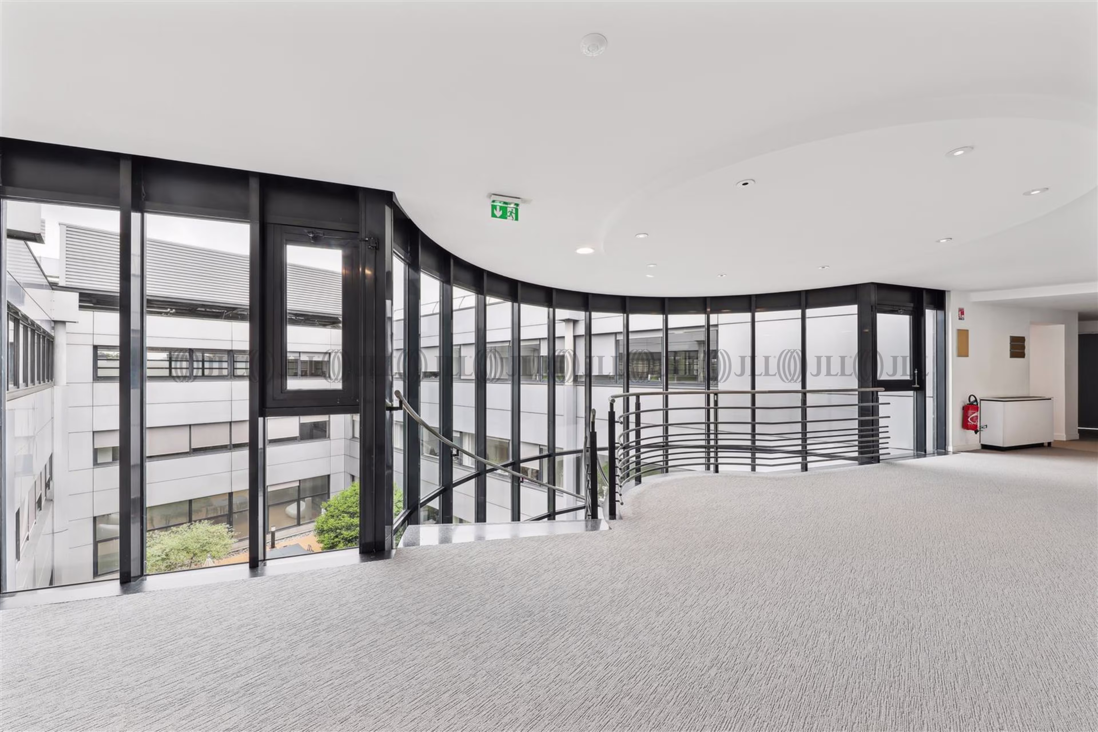 1 ALLEE DES PIERRES MAYETTES