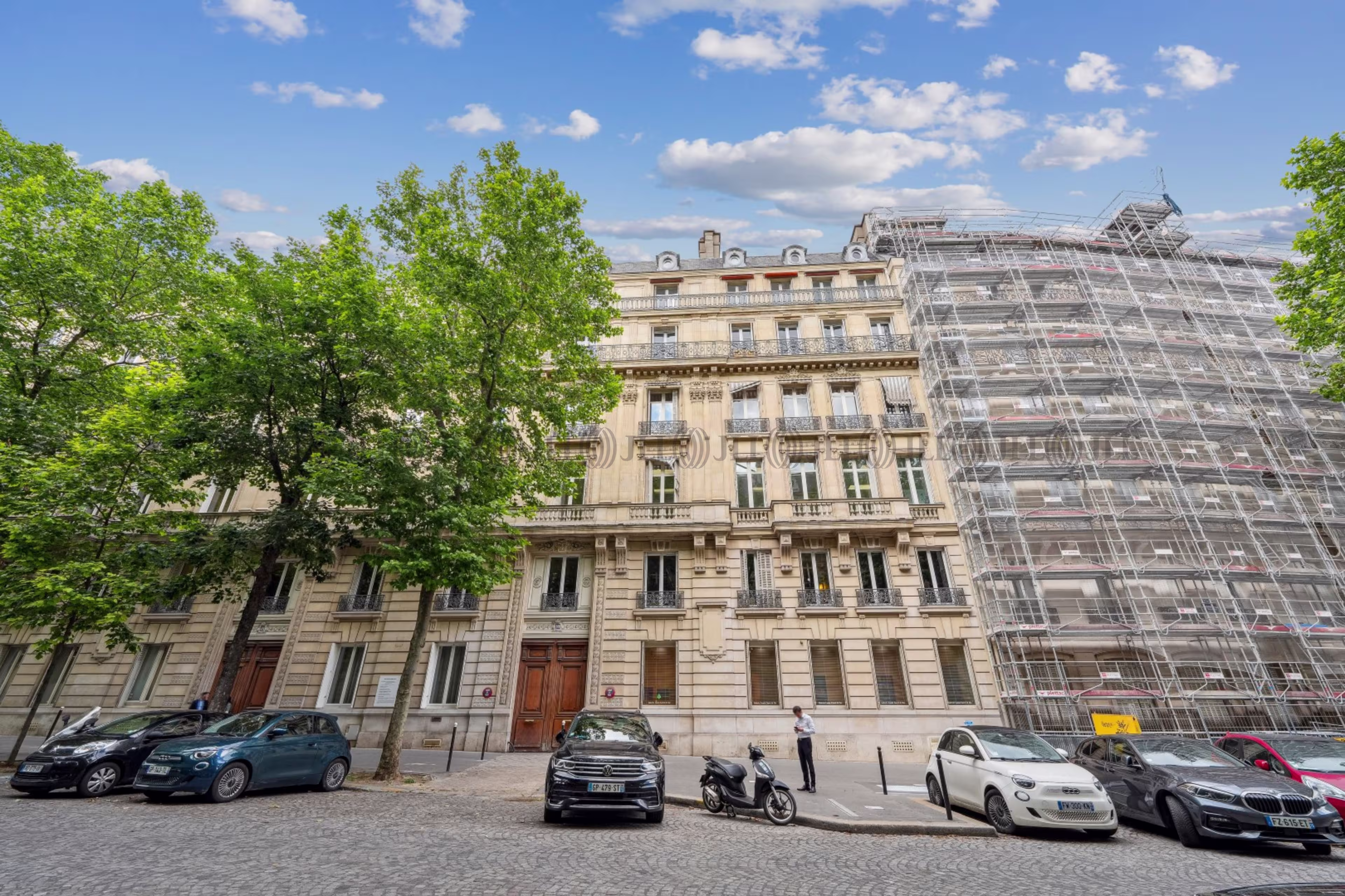 10 AVENUE DE MESSINE