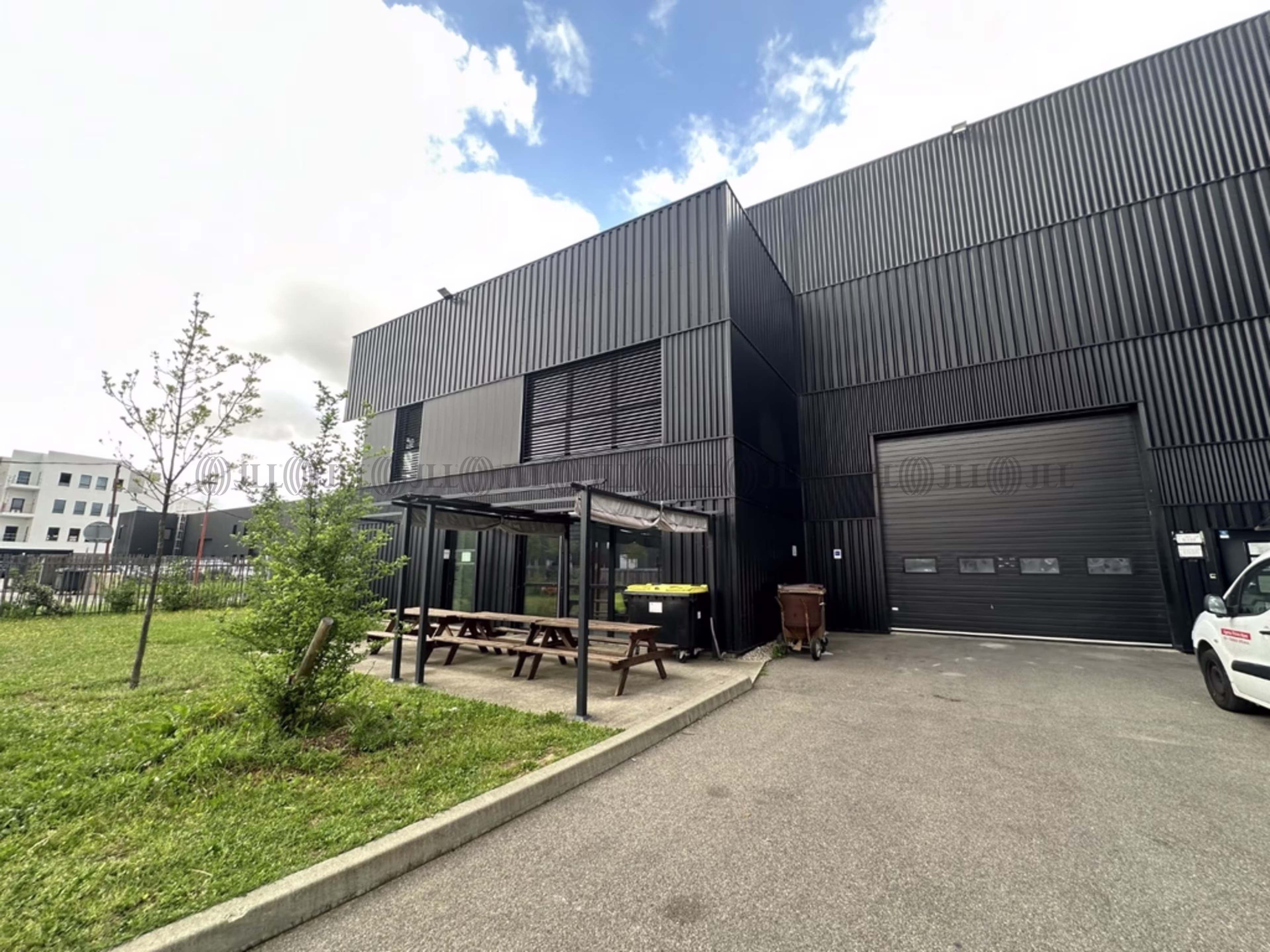 10 RUE MARCEL DASSAULT