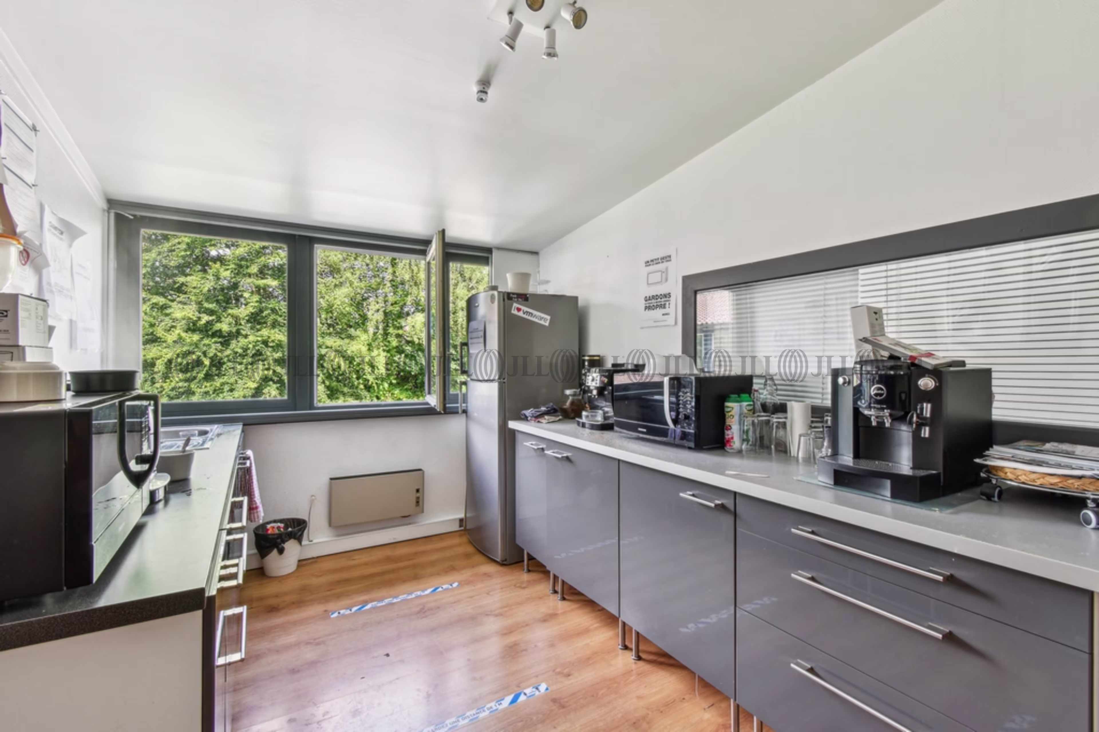 21 AVENUE DE LA CREATIVITE