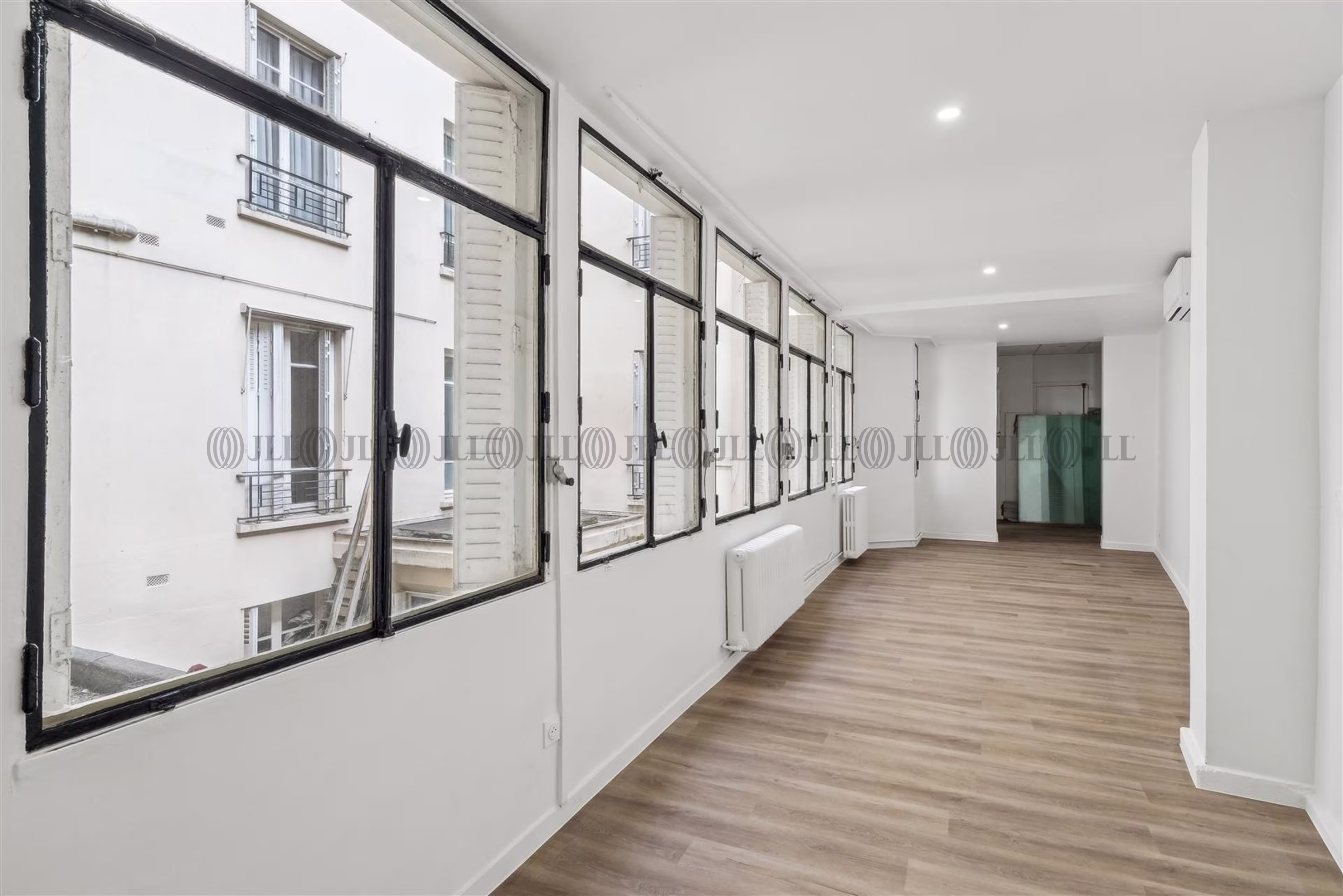 9 RUE DE VEZELAY