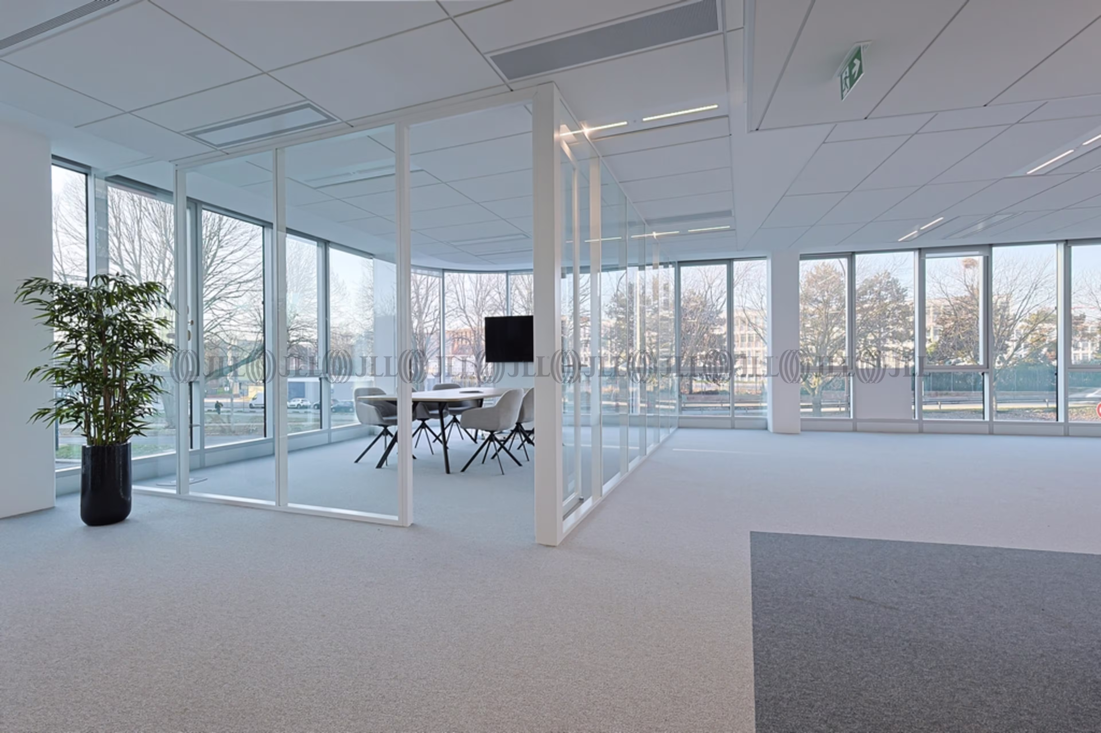 100 BOULEVARD CARNOT