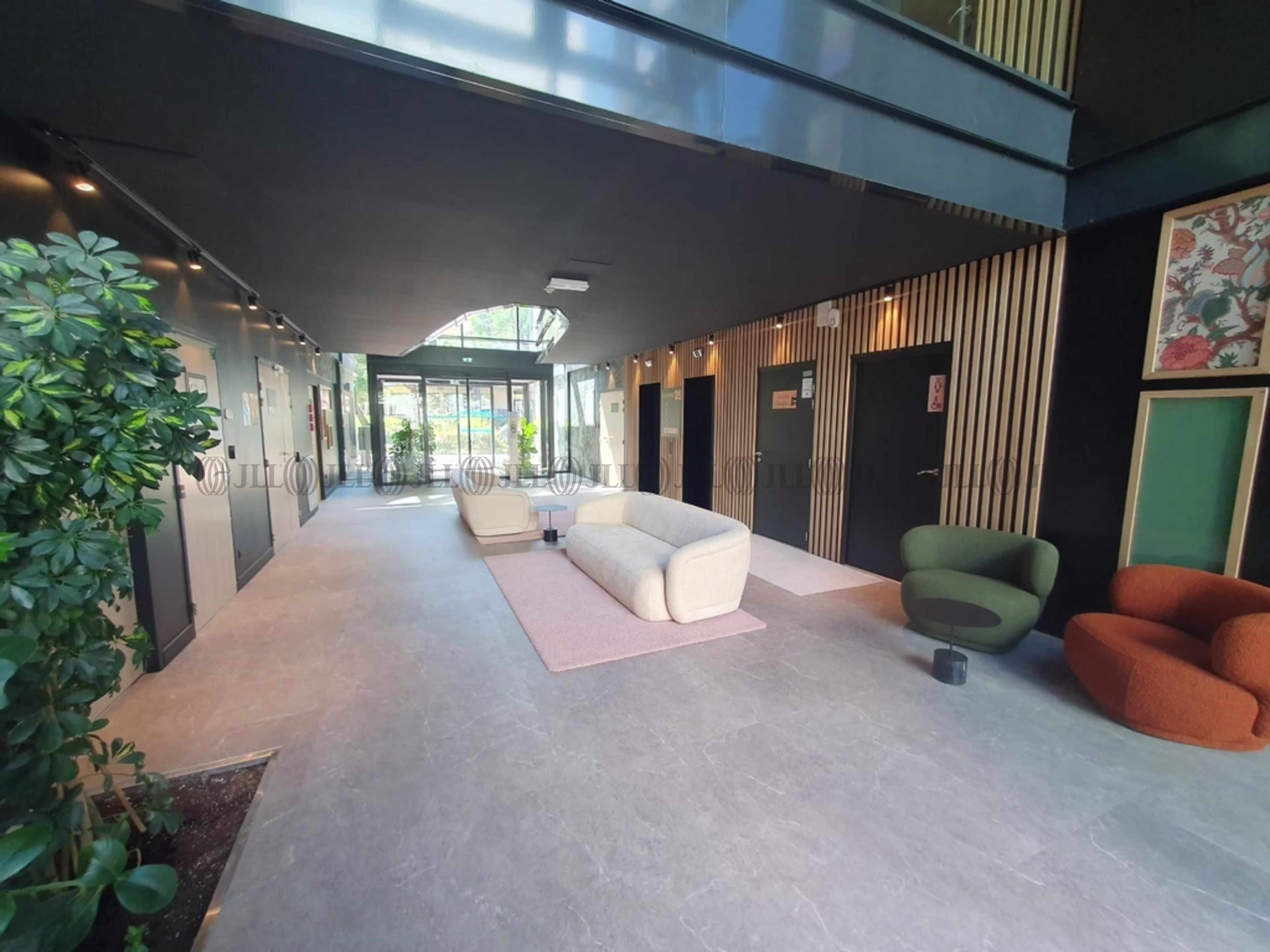 37-39 RUE SERGENT MICHEL BERTHET
