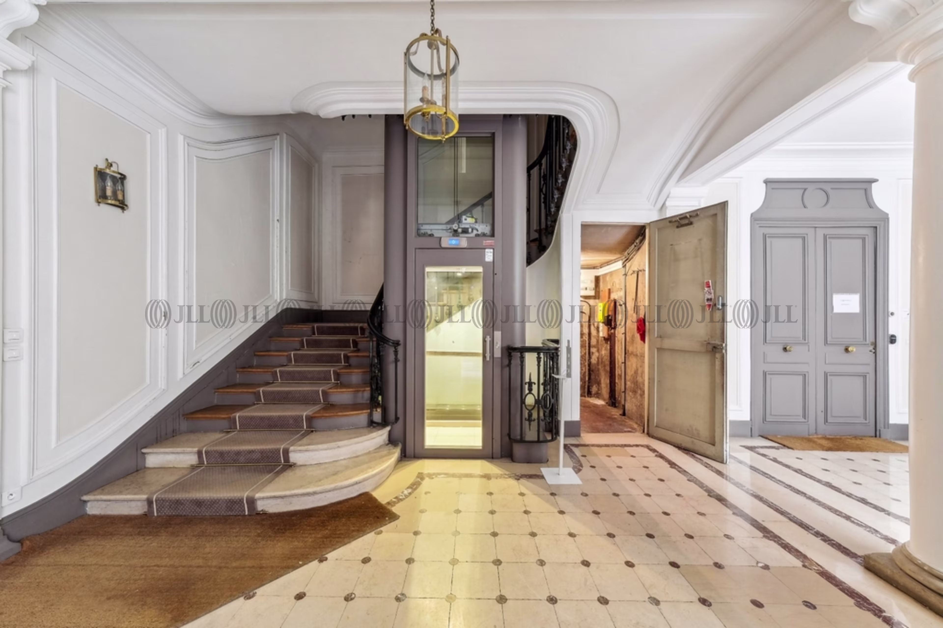 20 RUE DE SAINT PETERSBOURG