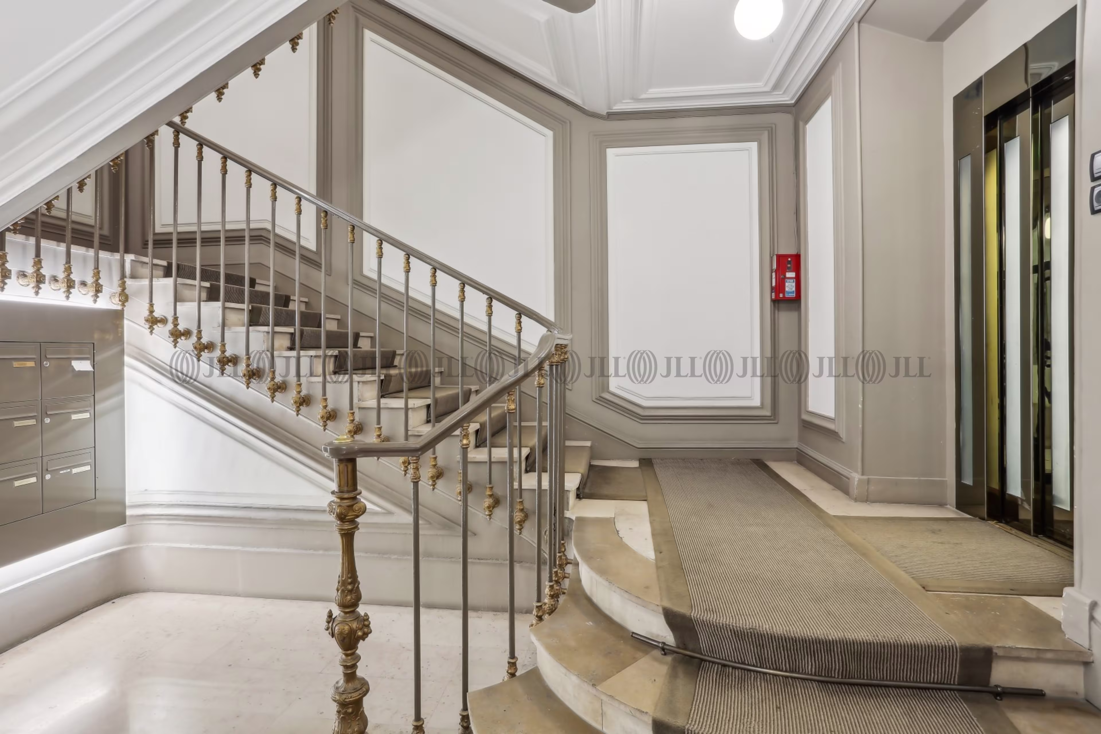 9 BOULEVARD MALESHERBES