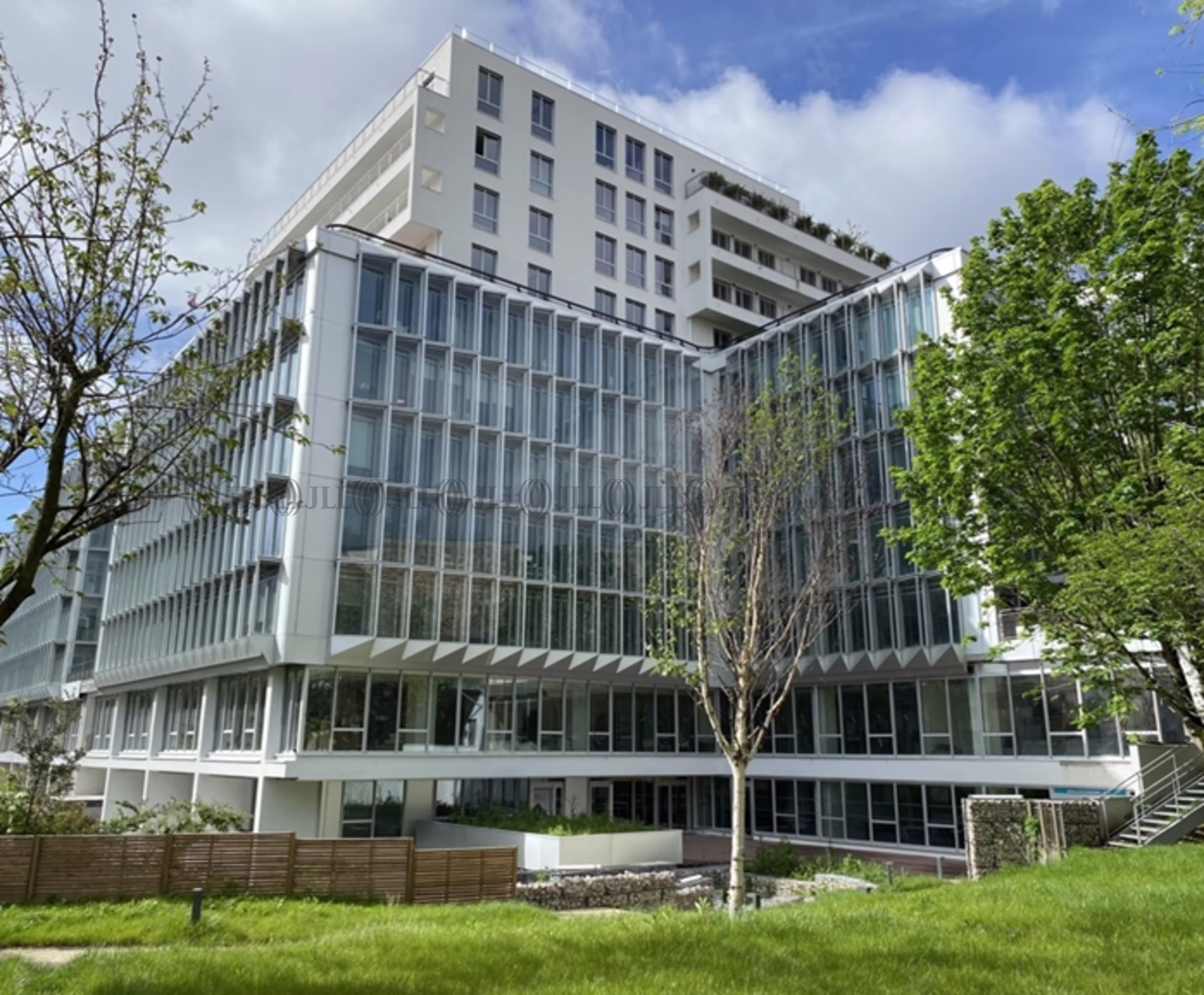 28-30 RUE DU CHATEAU DES RENTIERS