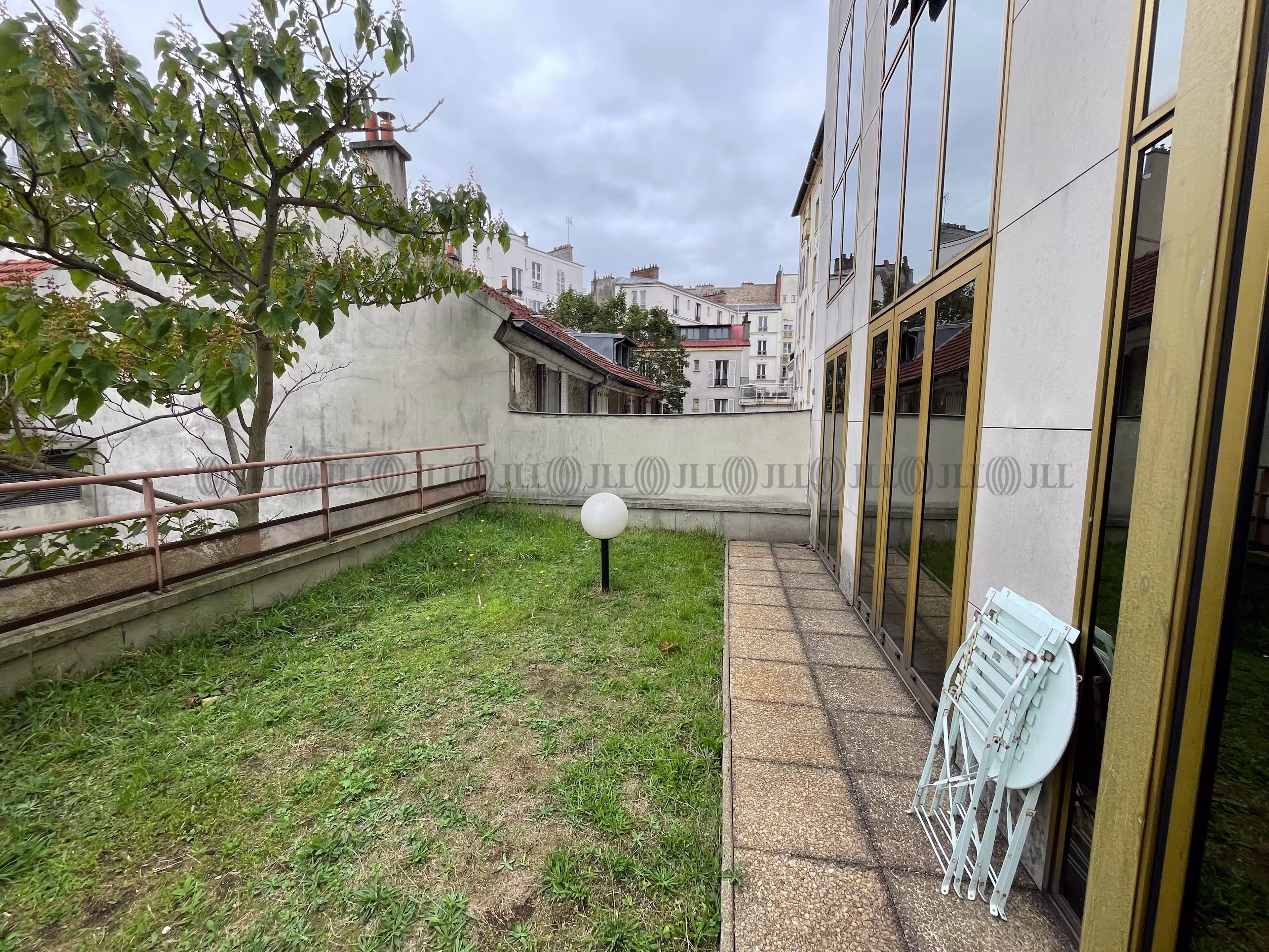 115 AVENUE DE PARIS