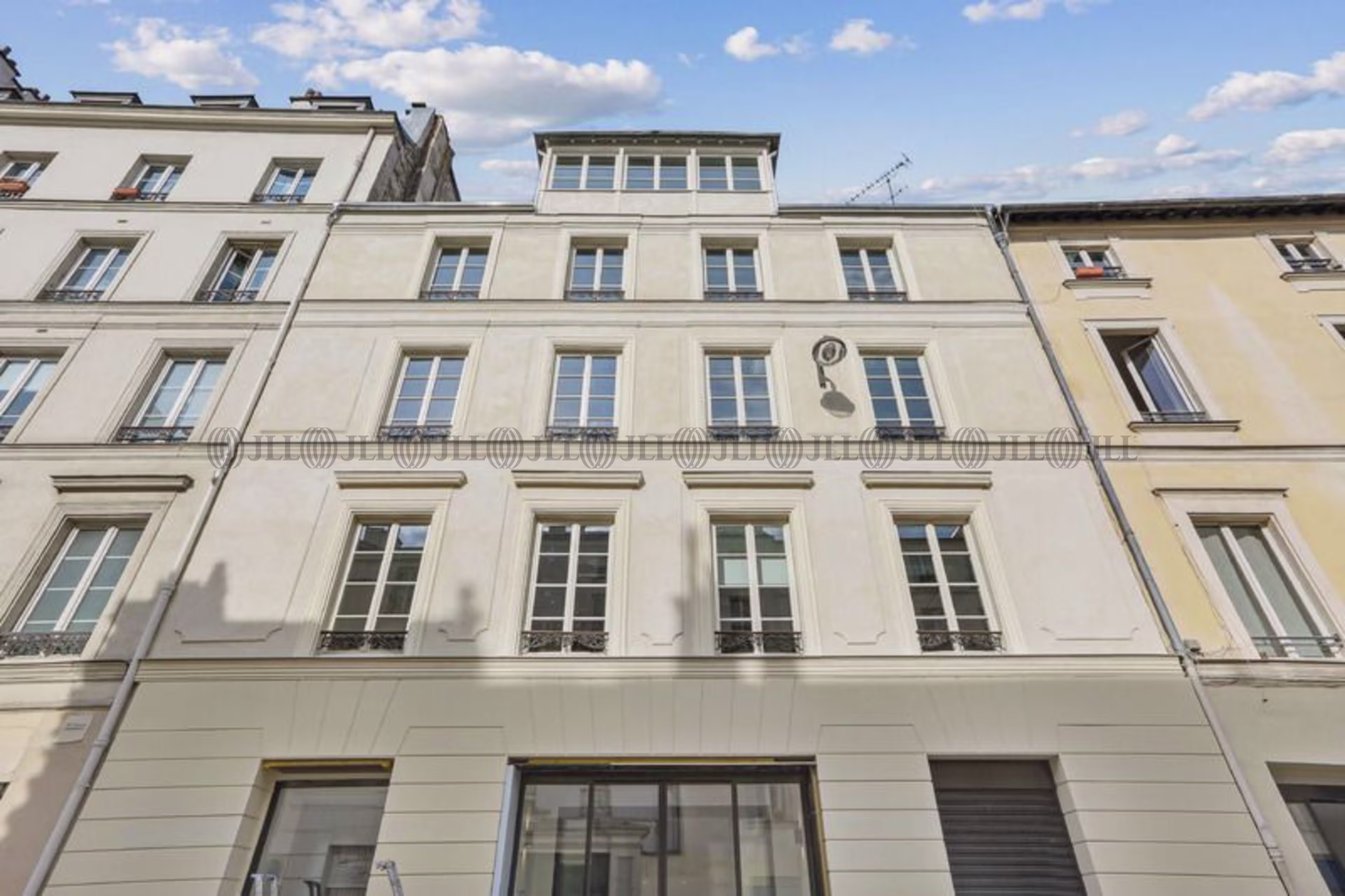 27 RUE LUCIEN SAMPAIX