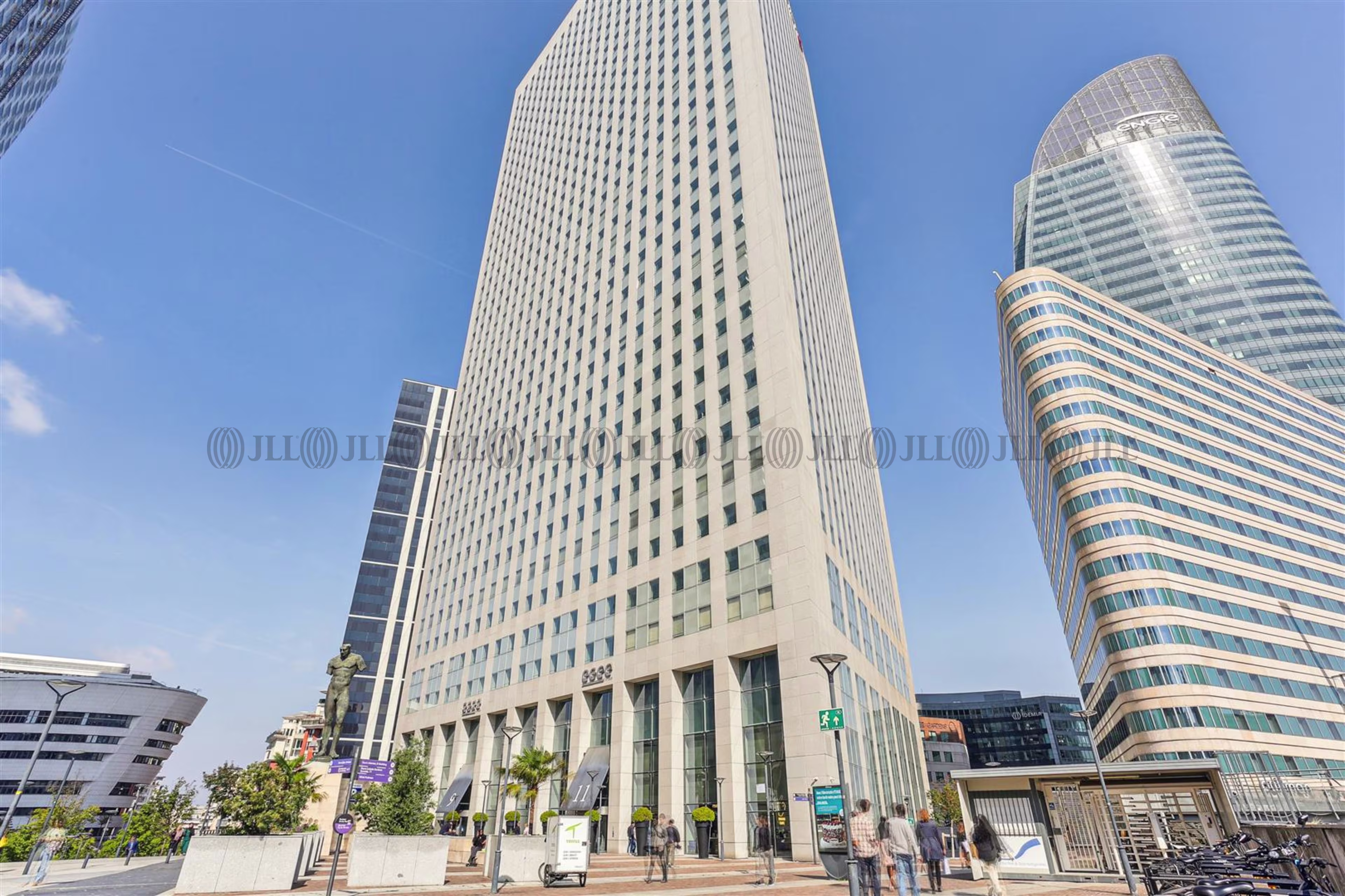 15-19 AVENUE DE L'ARCHE