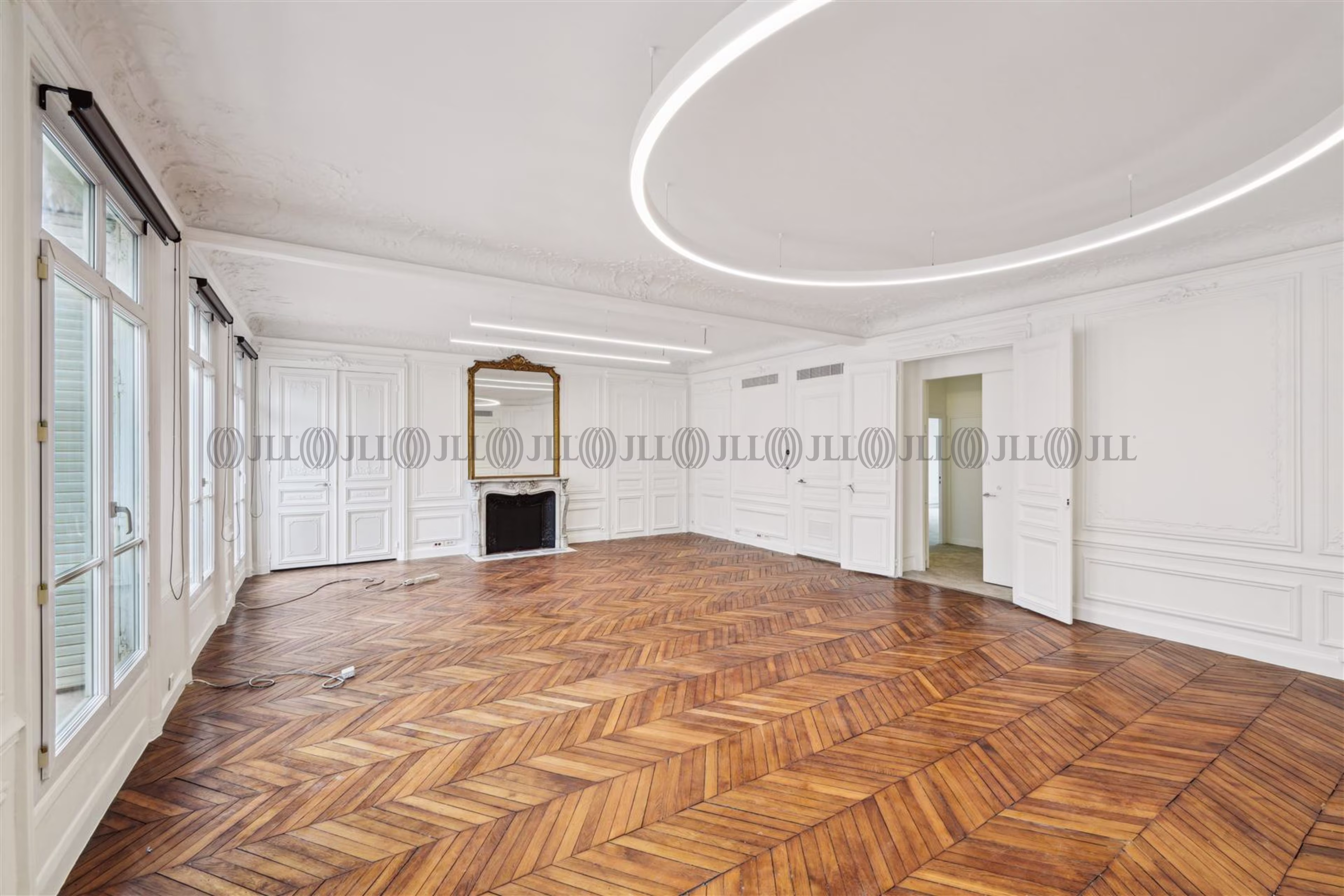 60 RUE DE LA CHAUSSEE D'ANTIN