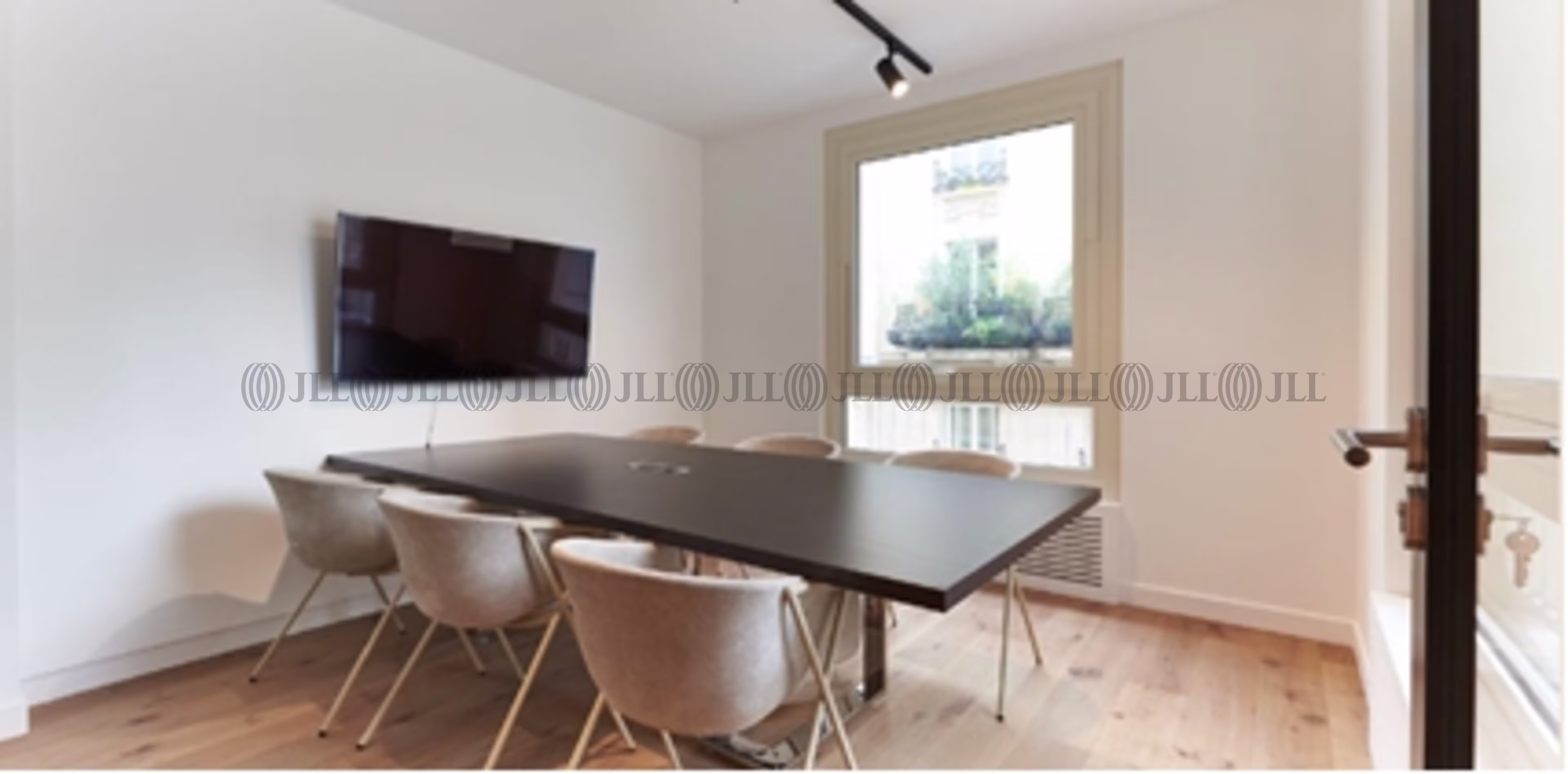 11 RUE DE GRENELLE