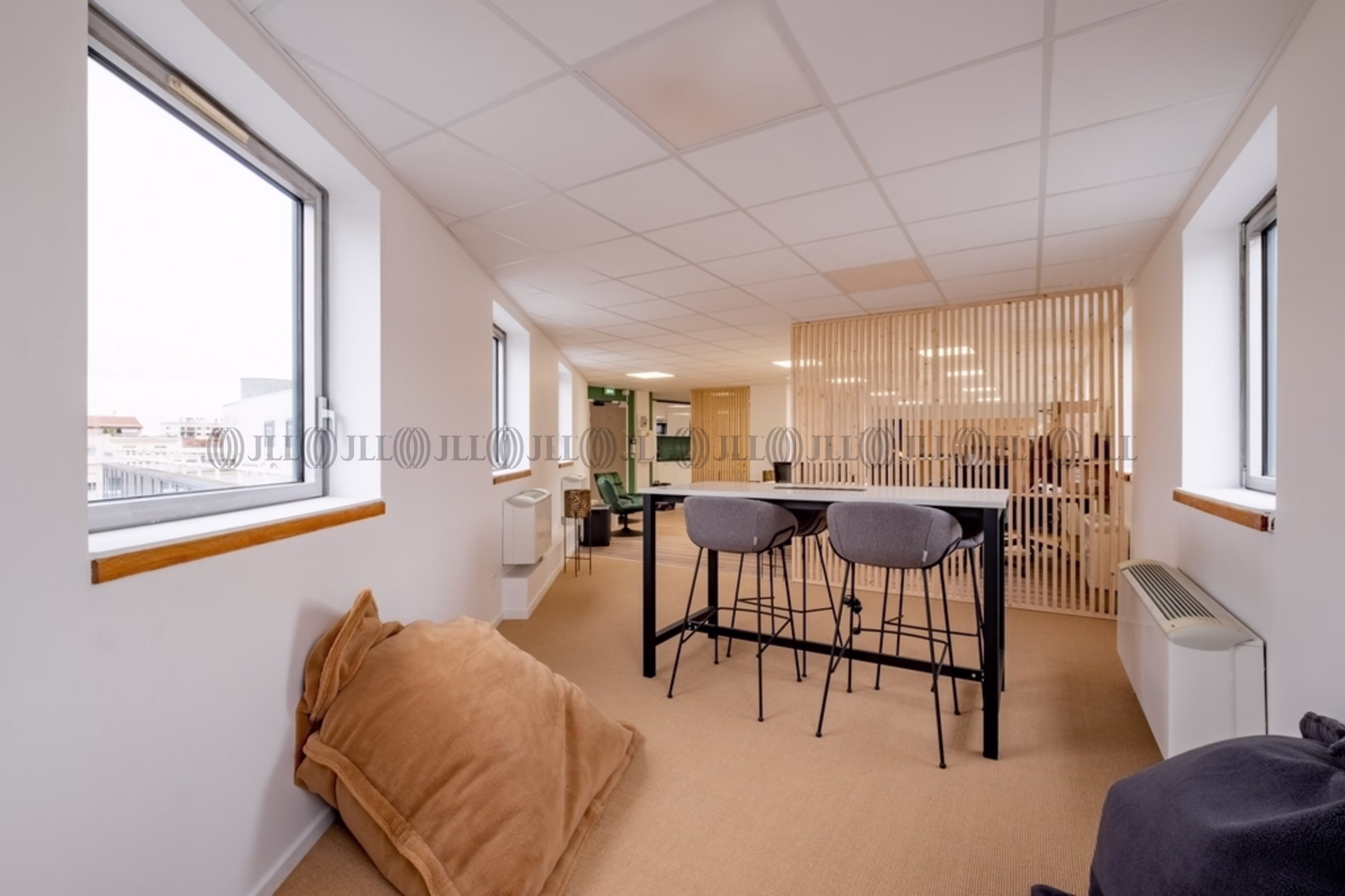 47 RUE MAURICE FLANDIN