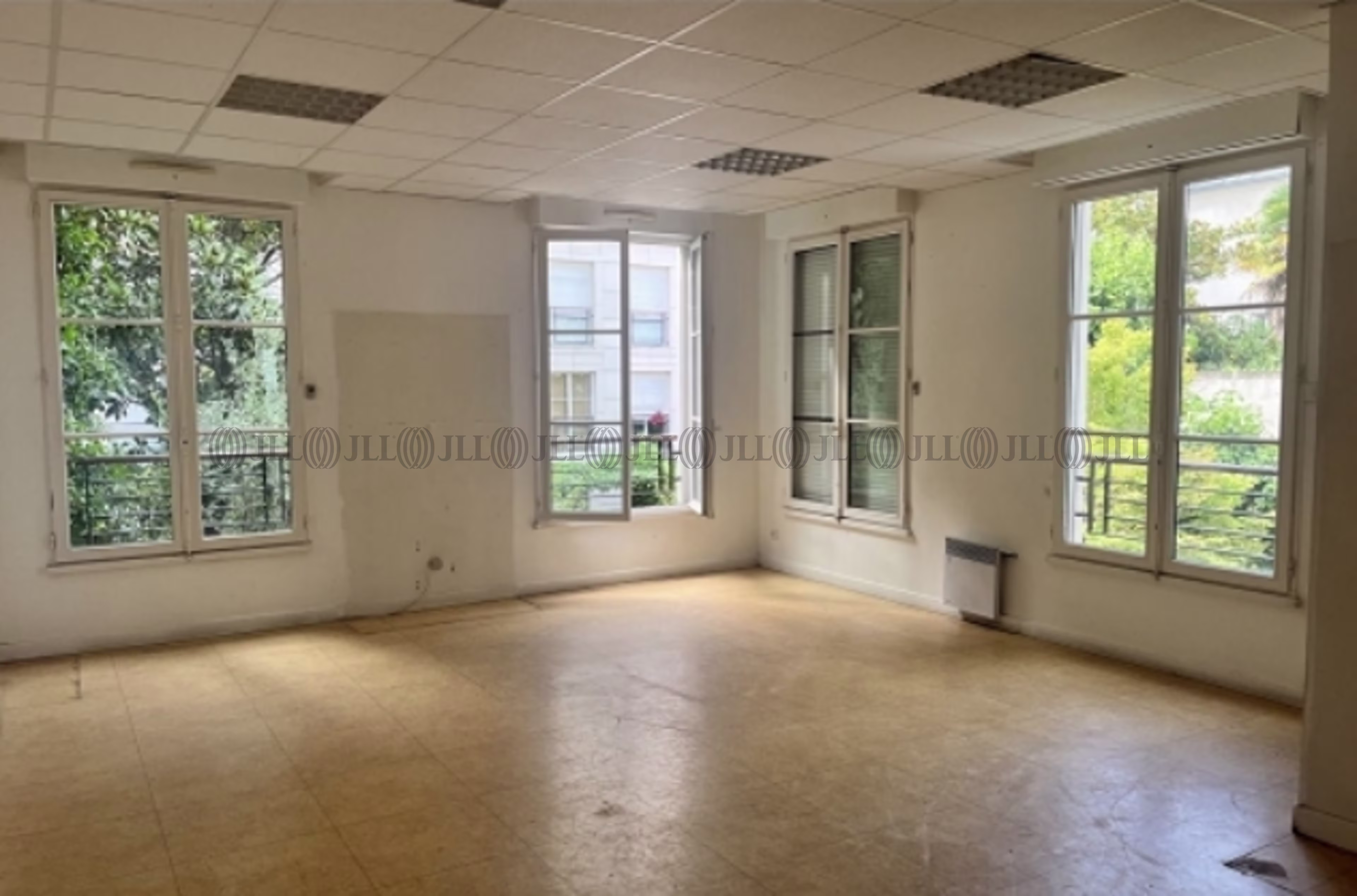 105 RUE SAINT DOMINIQUE