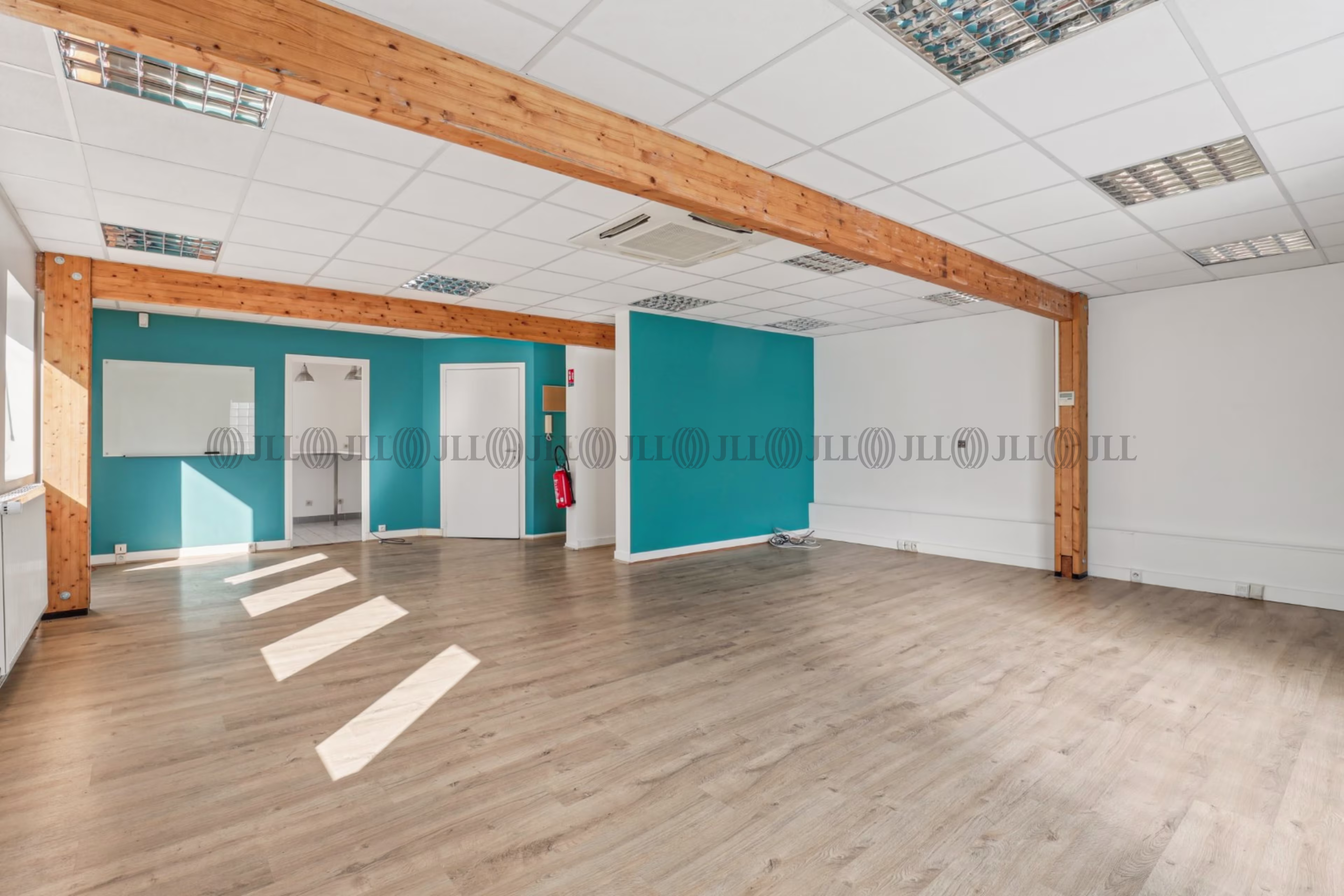 60 RUE DES CHERCHEVETS