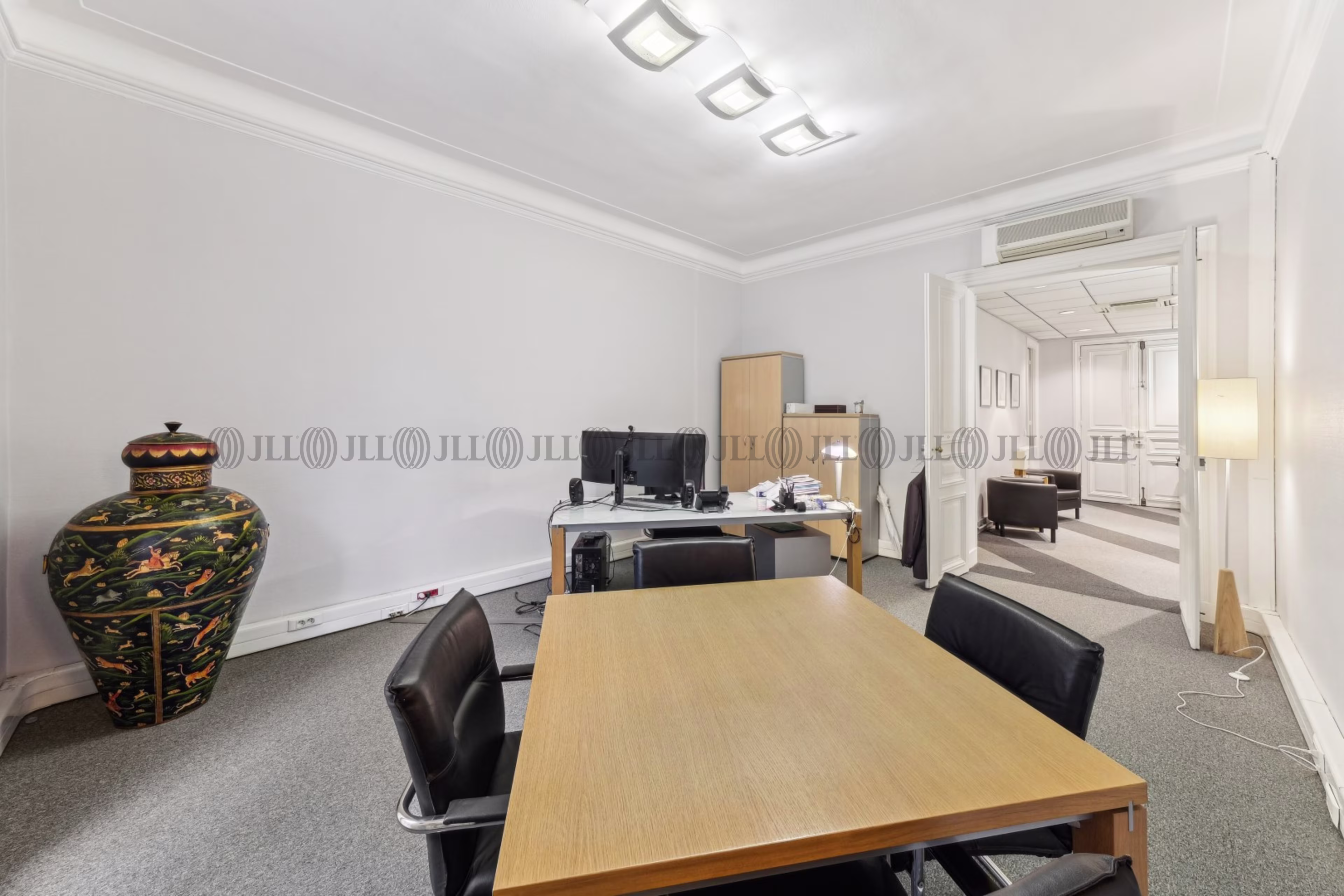 213 BOULEVARD SAINT GERMAIN