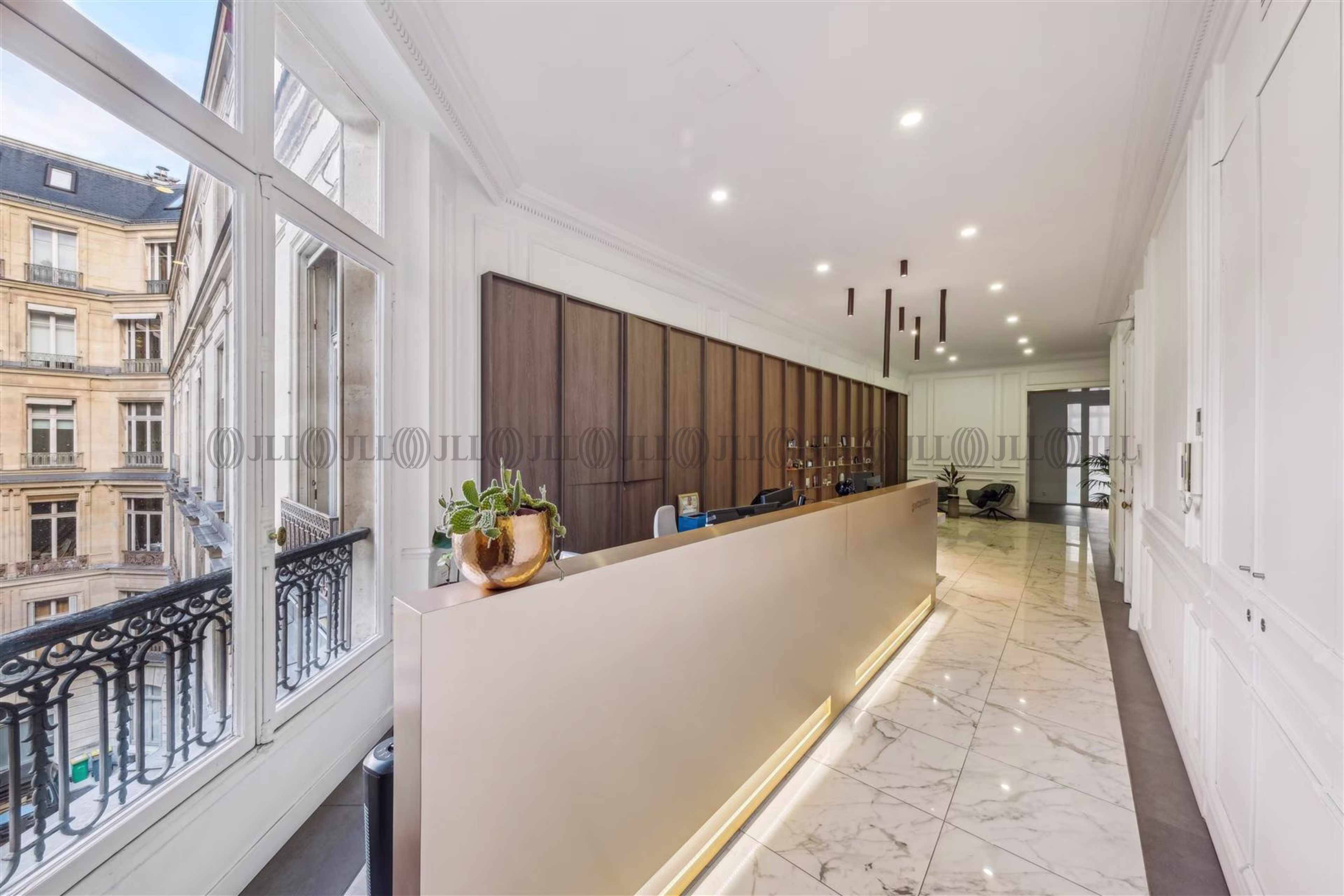 19-21 AVENUE GEORGE V