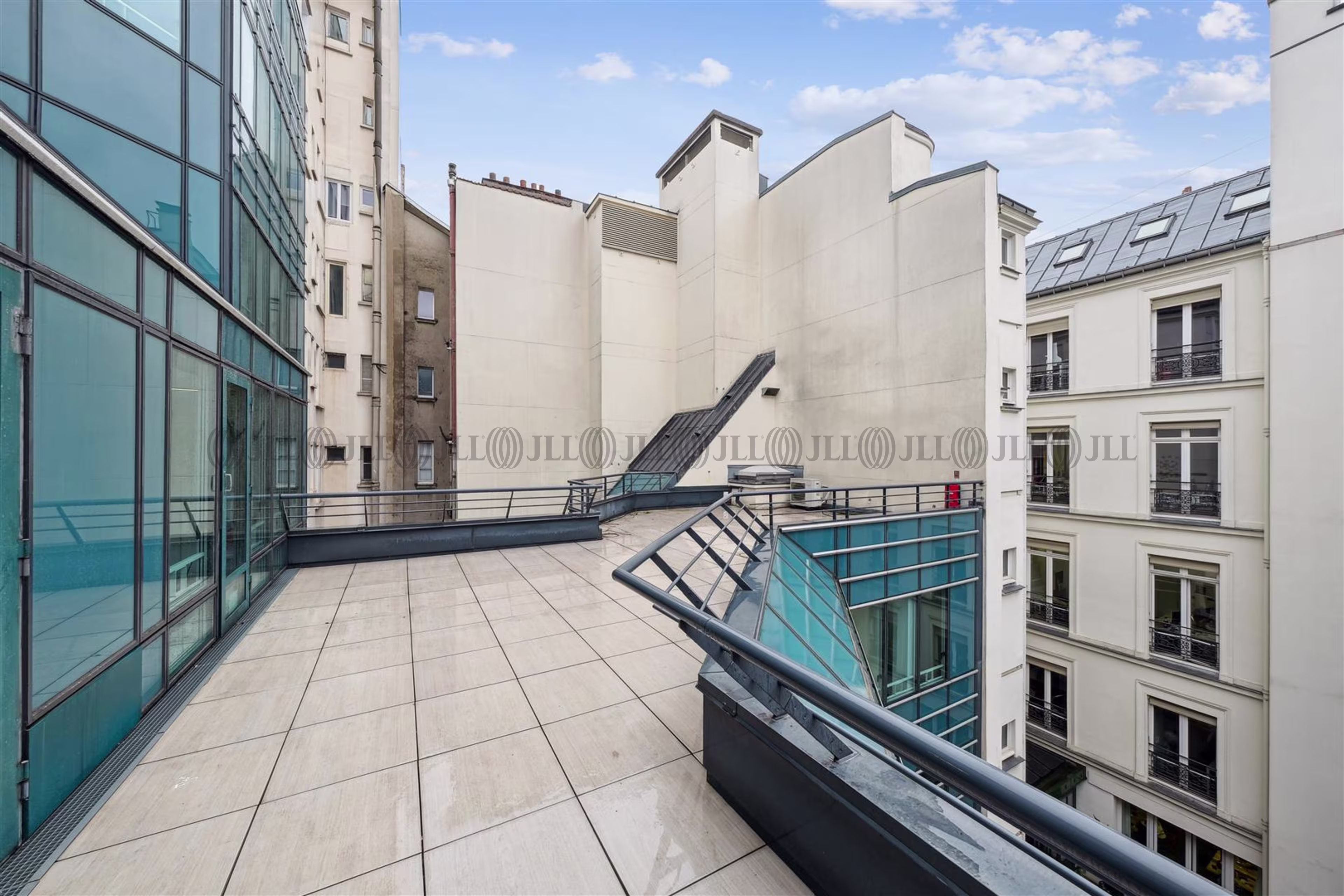 37-39 RUE DE SURENE