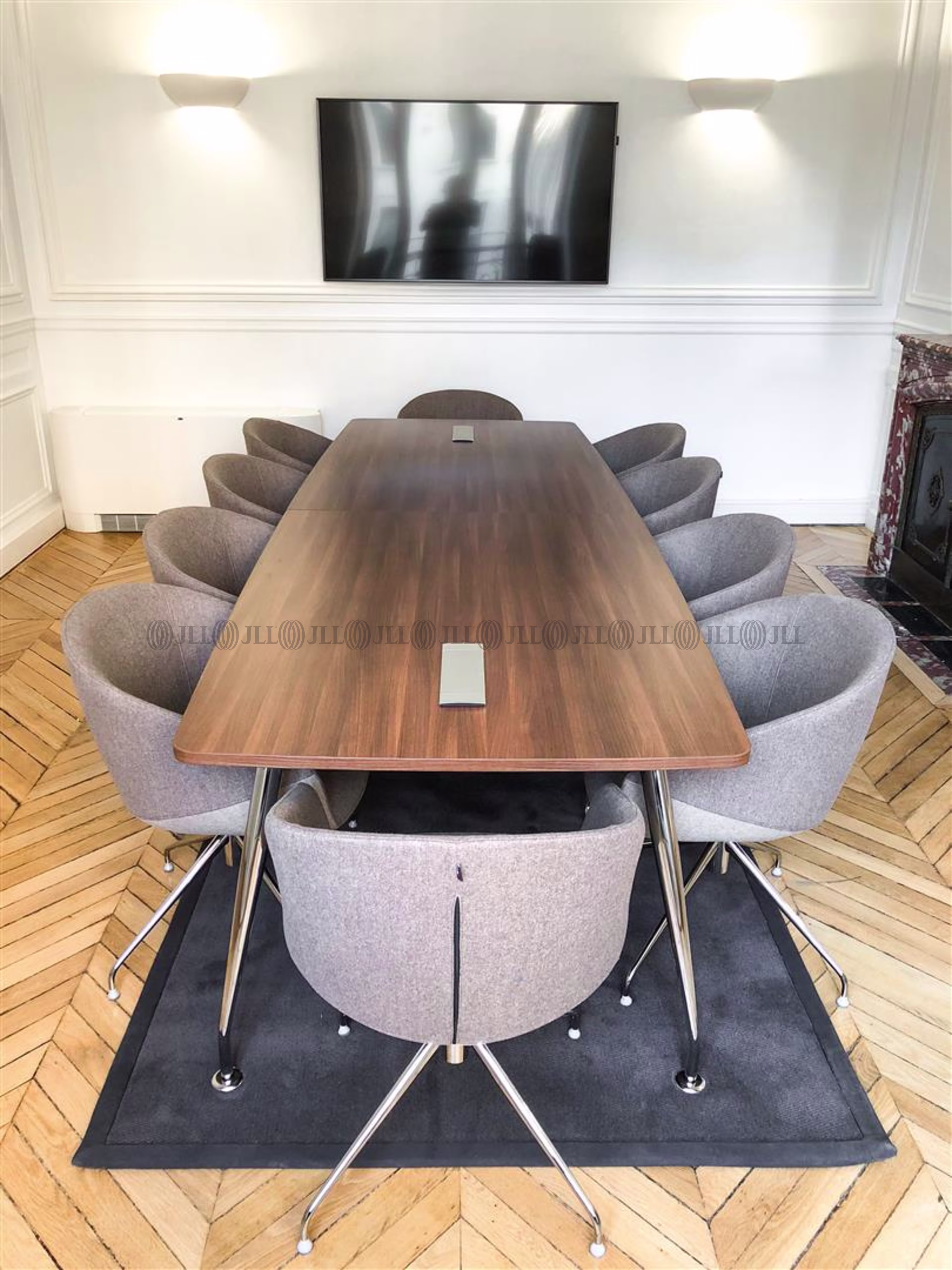 153 BOULEVARD HAUSSMANN