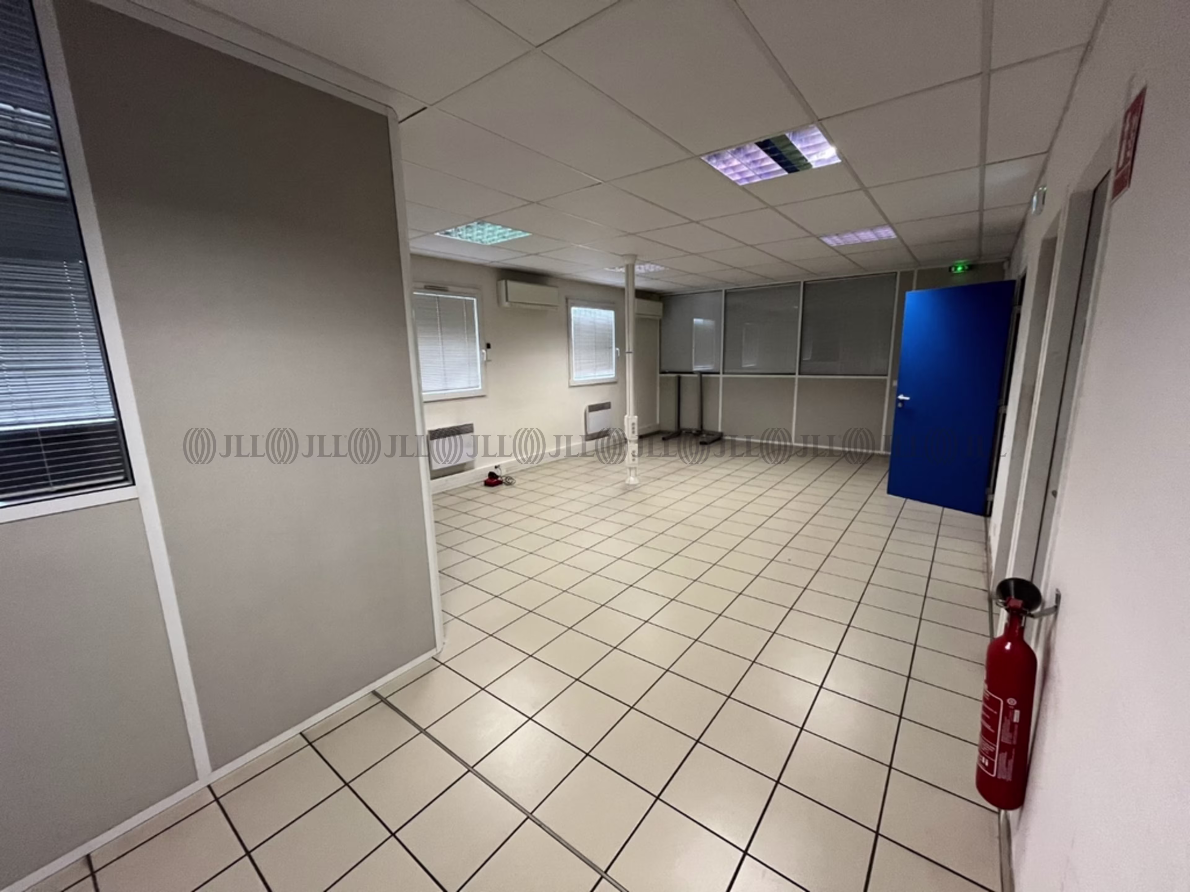 12 AVENUE MARECHAL JUIN