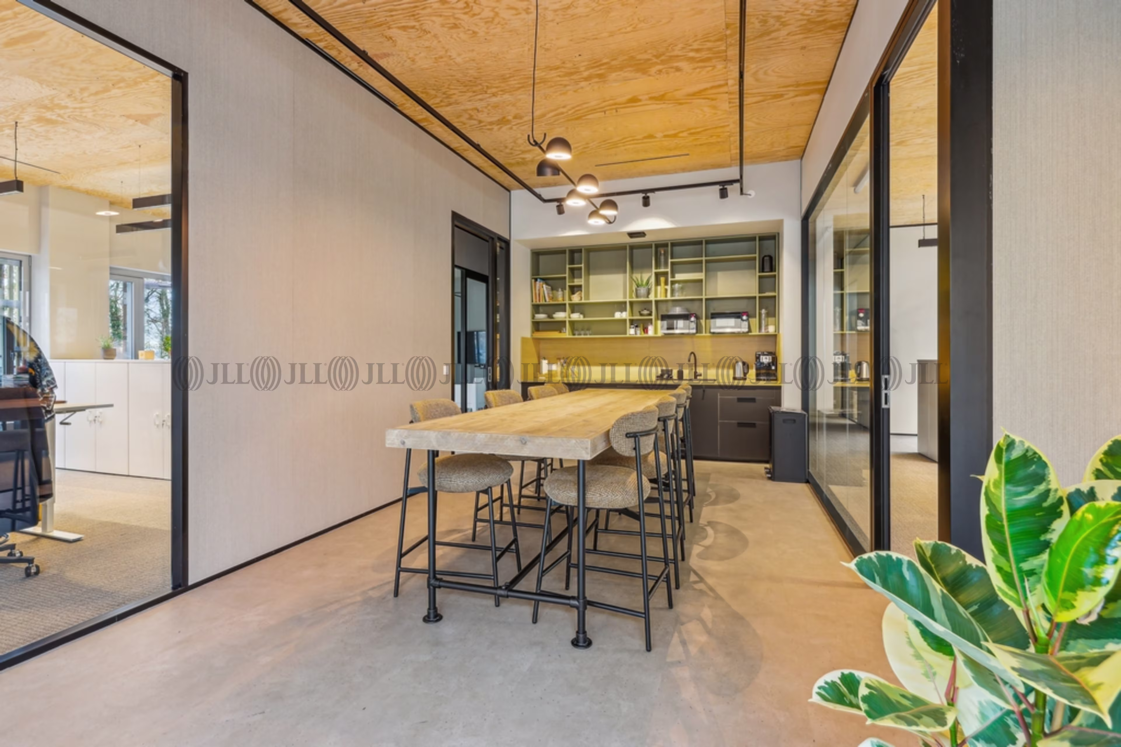 144 RUE COLBERT