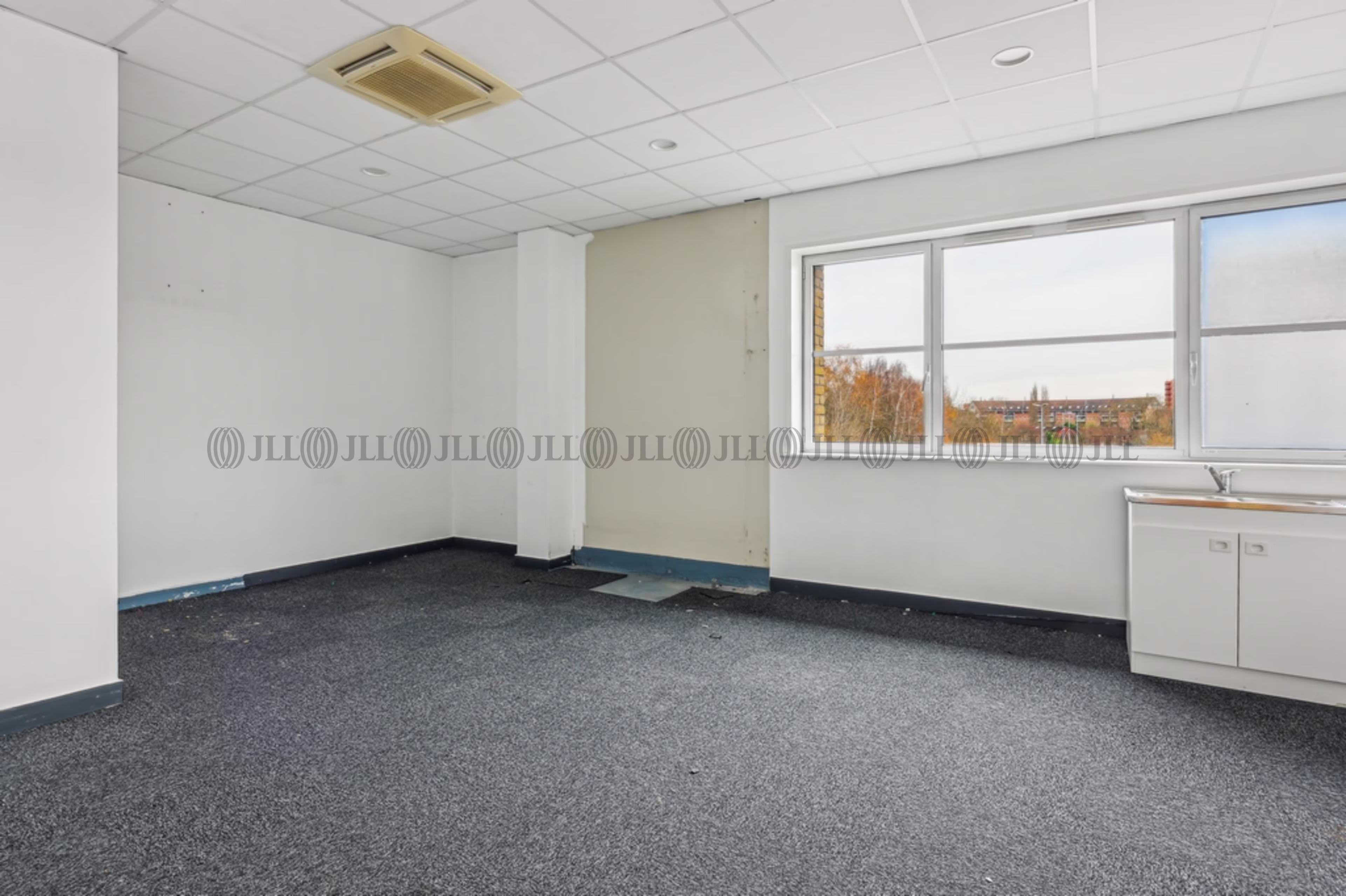 40 AVENUE DE L AVENIR