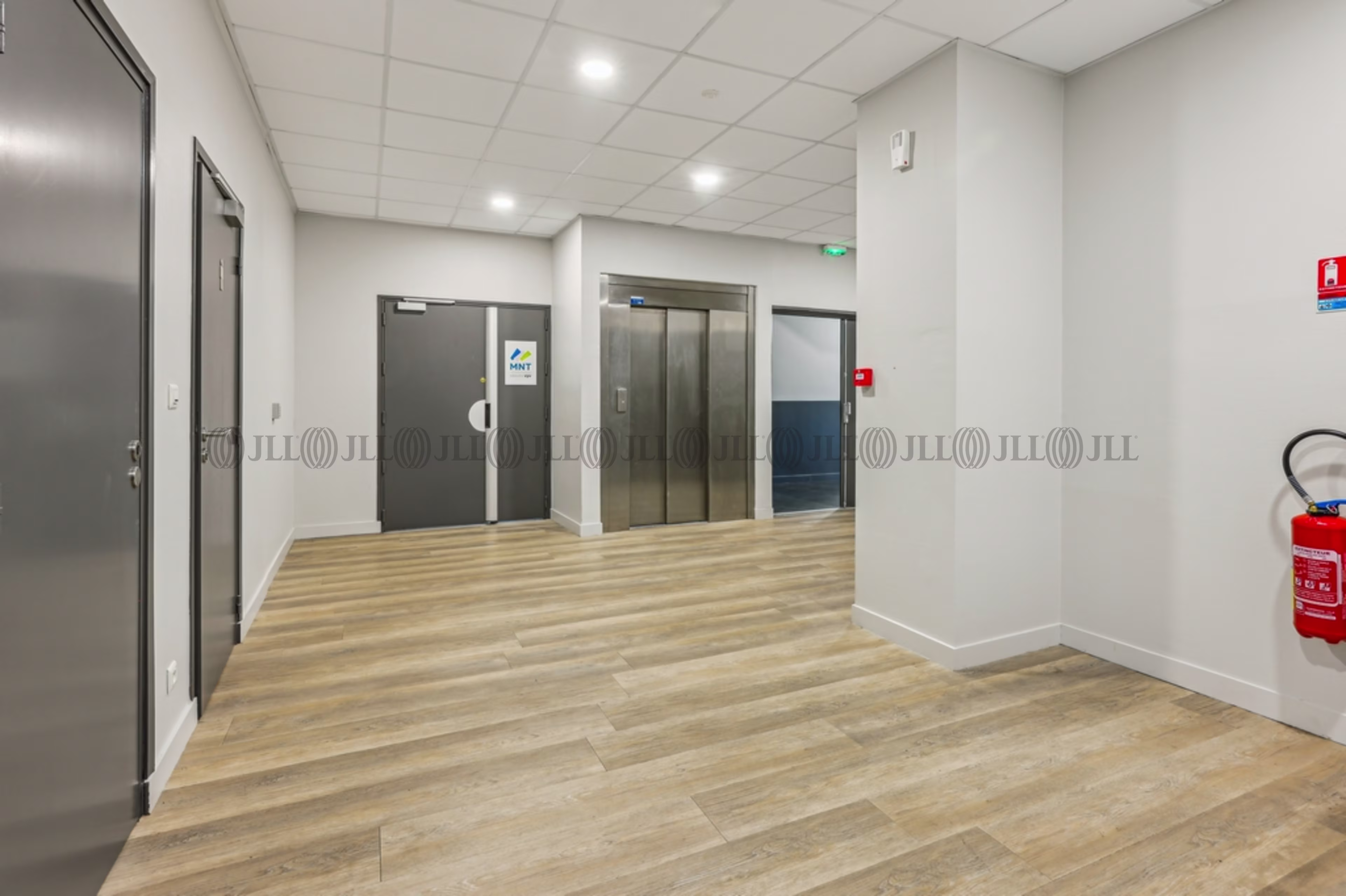 40 AVENUE DE L AVENIR