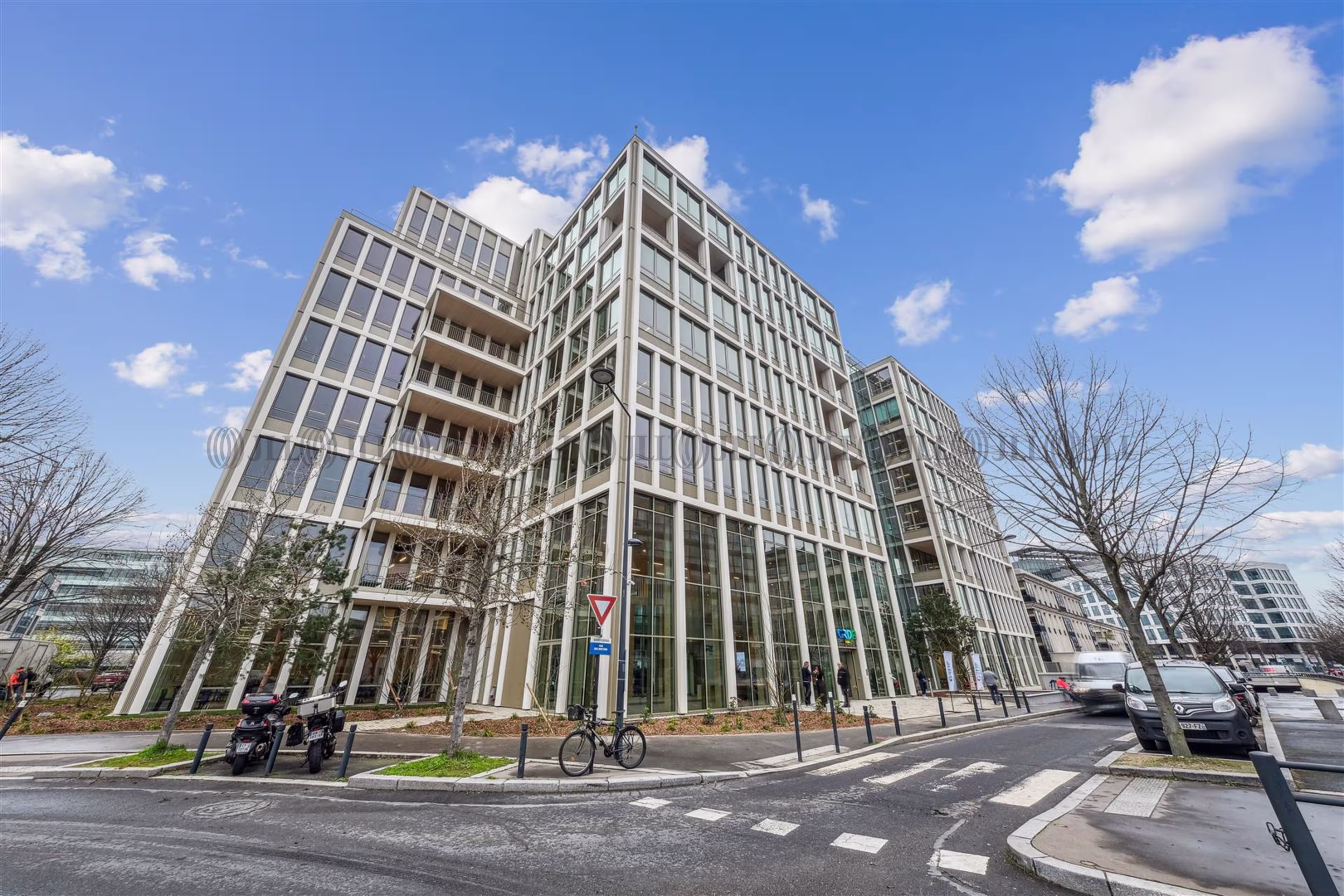 11-15 RUE DES BRETONS