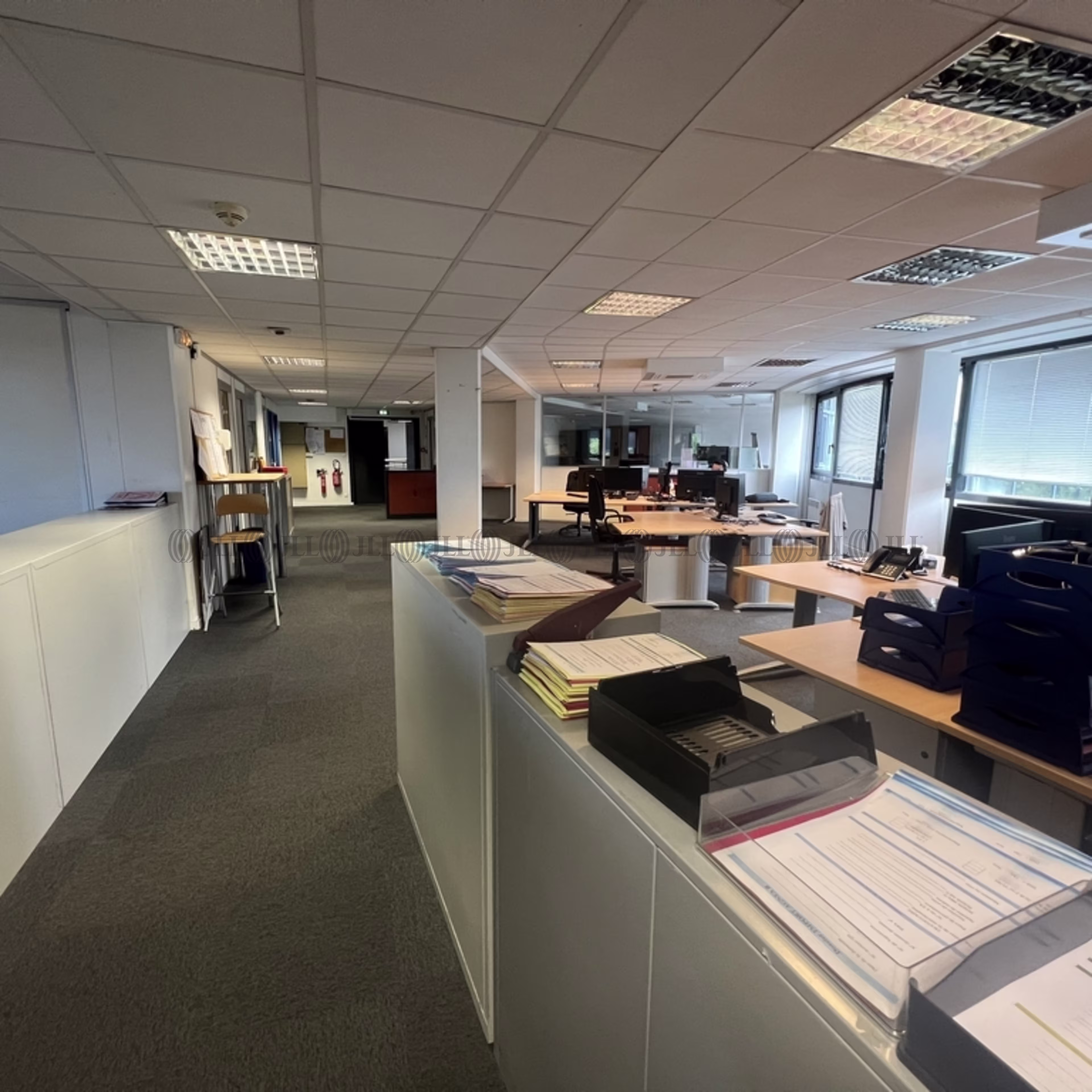 73 AVENUE CHARLES DE GAULLE
